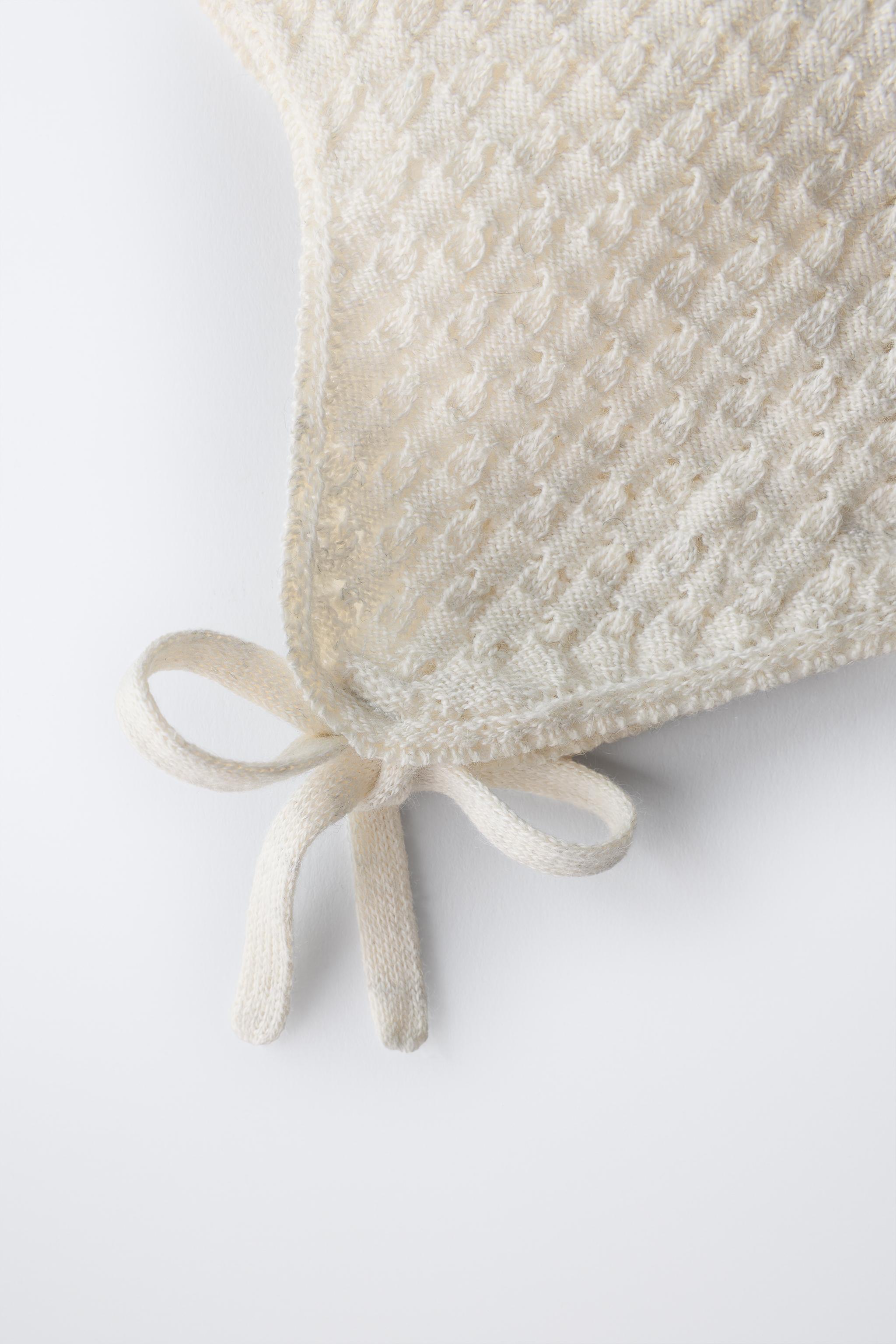 COTTON, SILK, AND CASHMERE TEXTURE KNIT BONNET