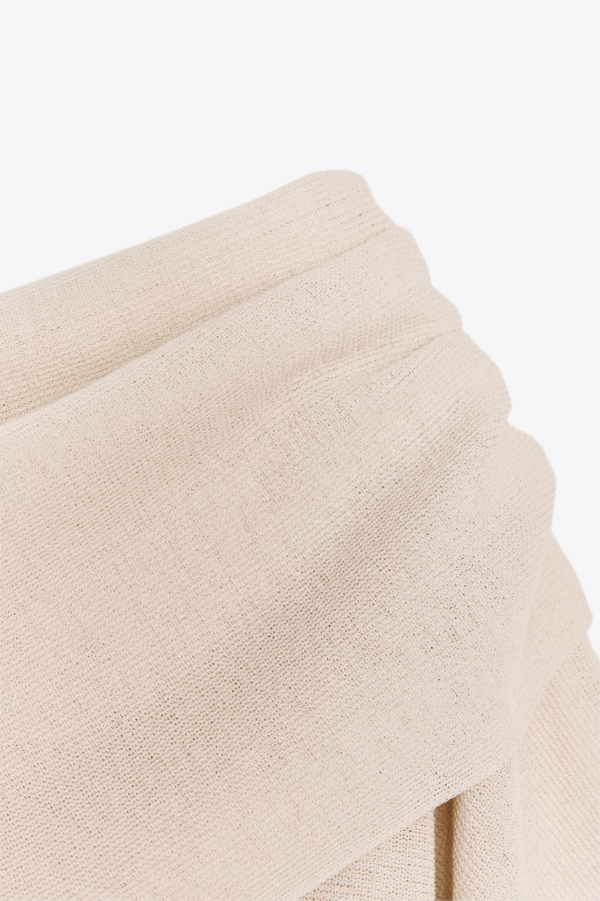 SMOOTH KNIT LAYER TOP