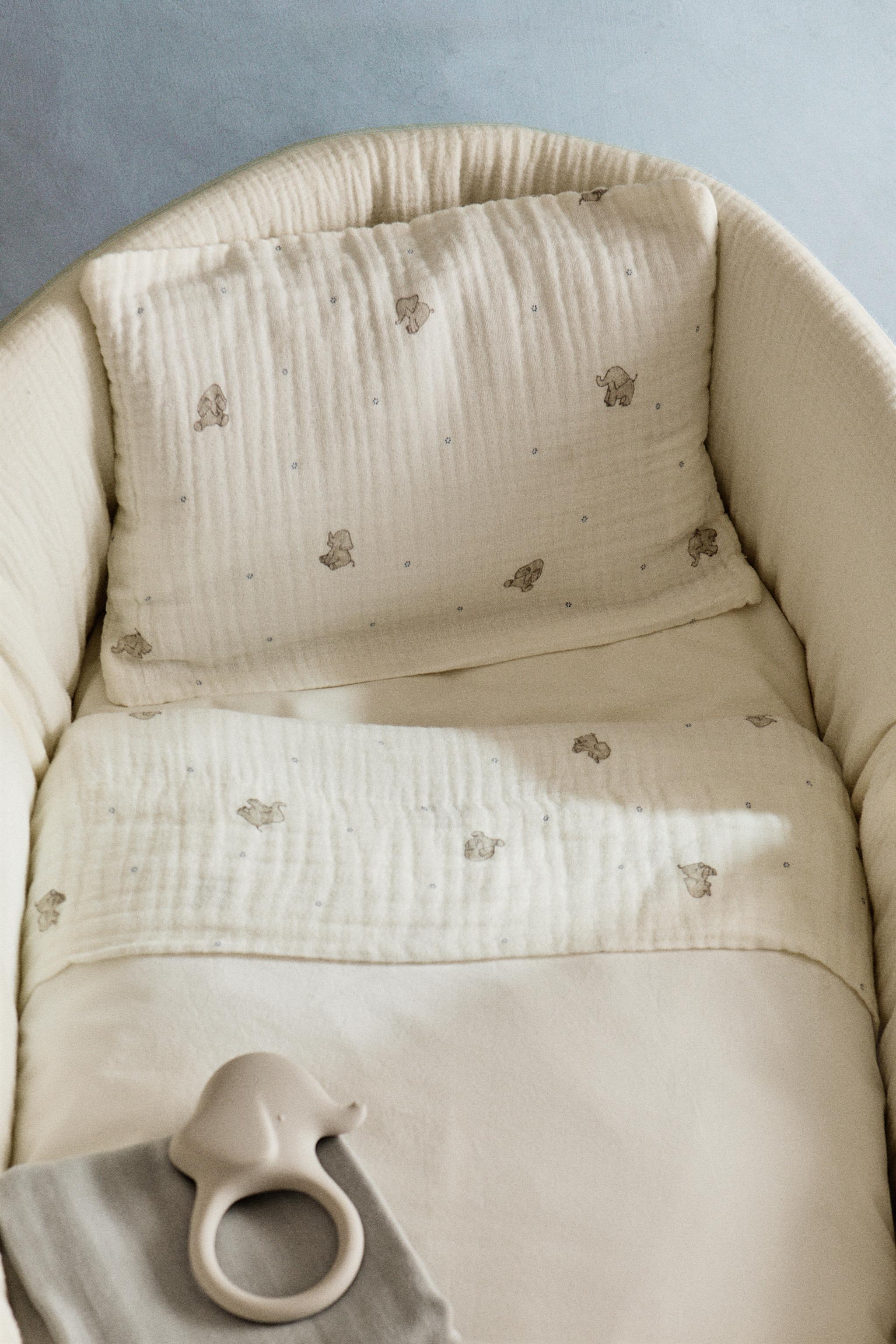 MINI CRIB MUSLIN ELEPHANT SHEET SET