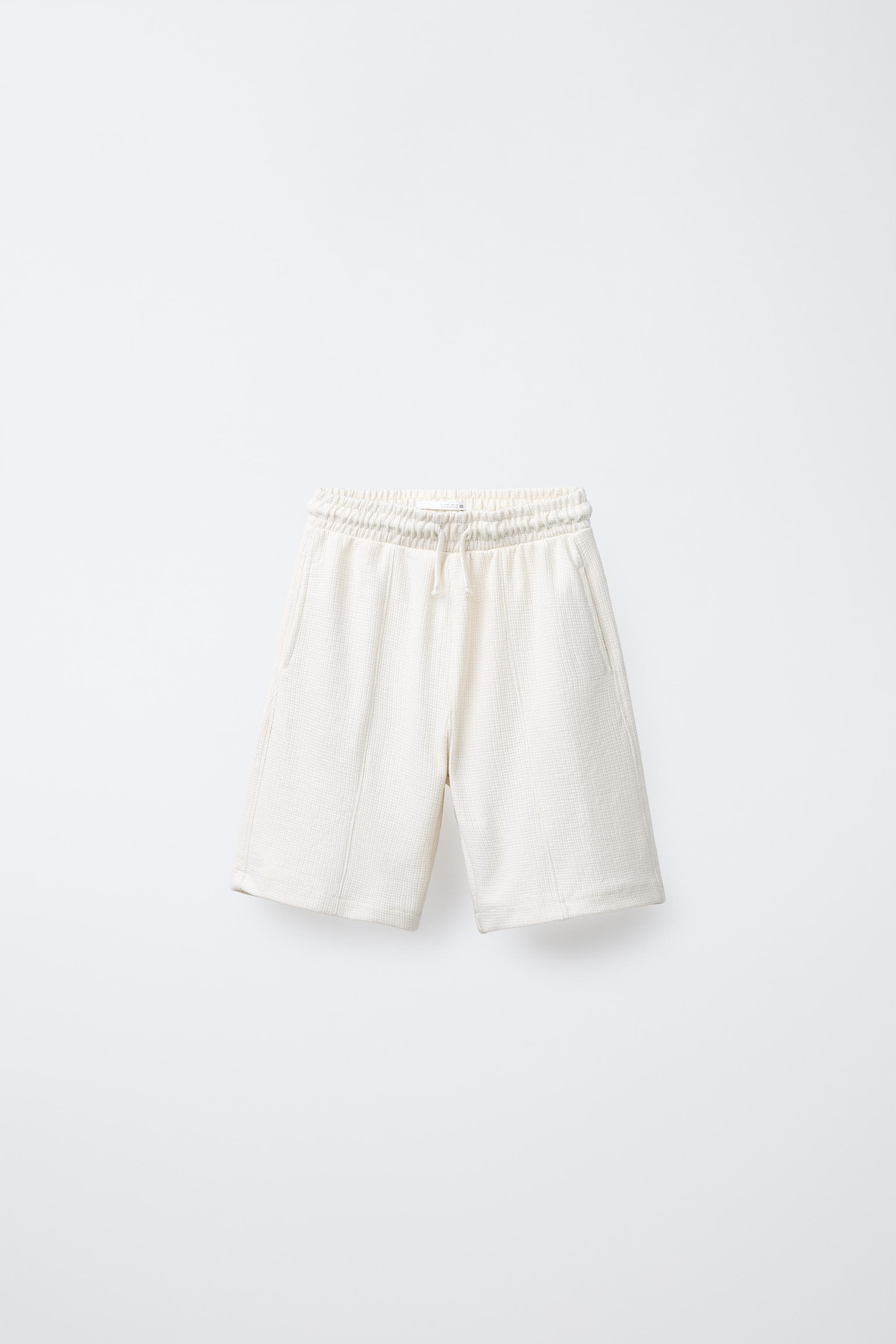 TEXTURED KNIT STRAIGHT SHORTS