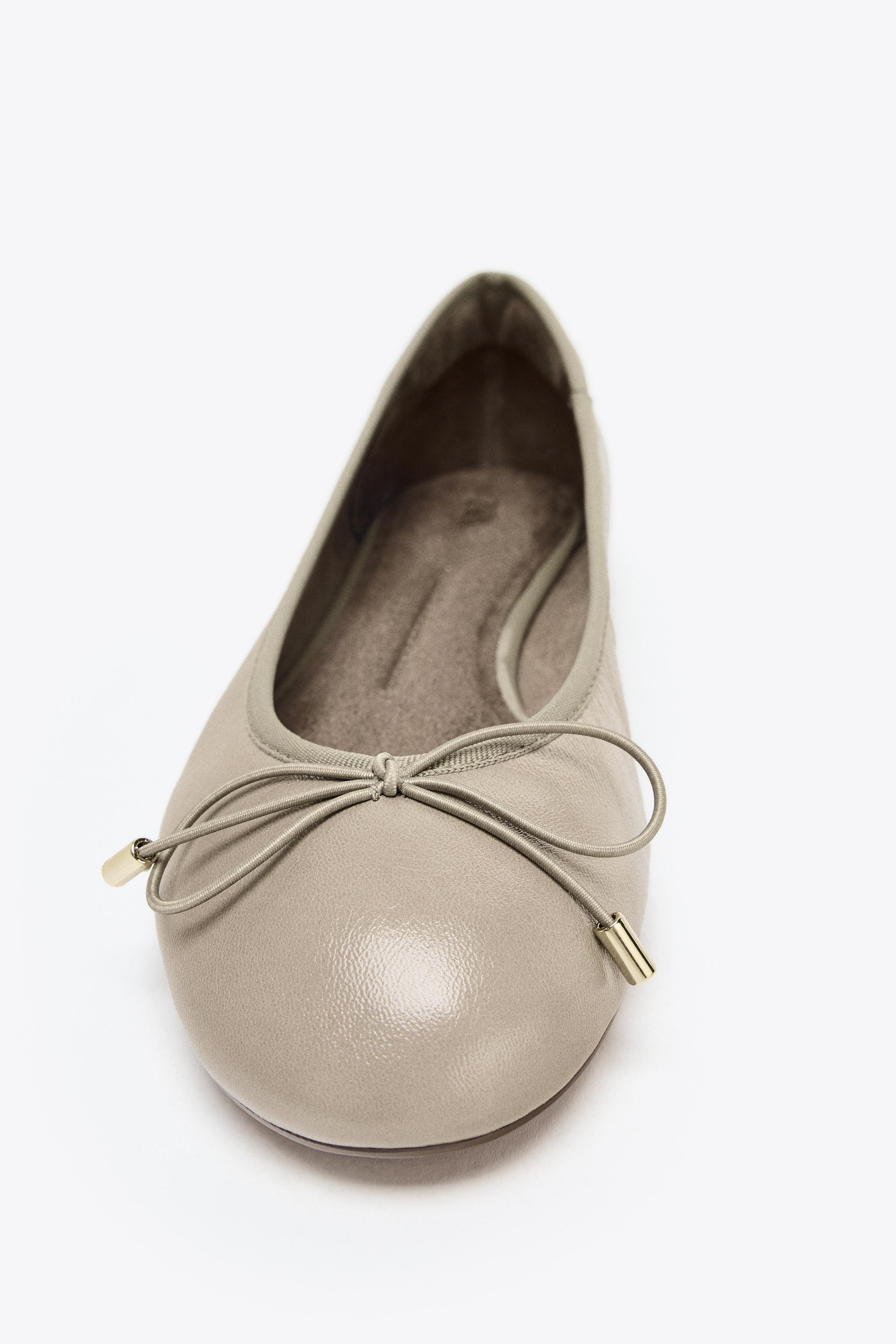 LEATHER BALLET FLATS WITH BOW