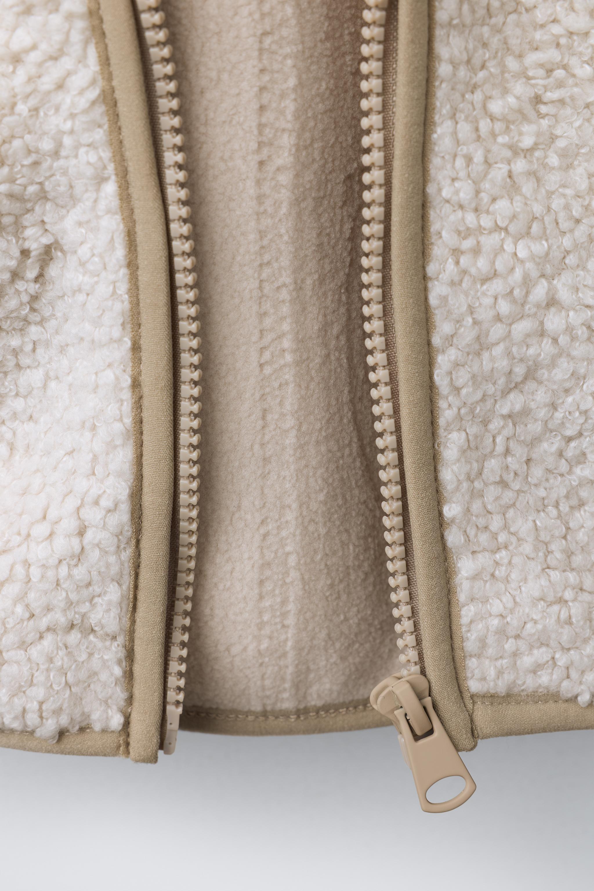 HOODED FLEECE JACKET