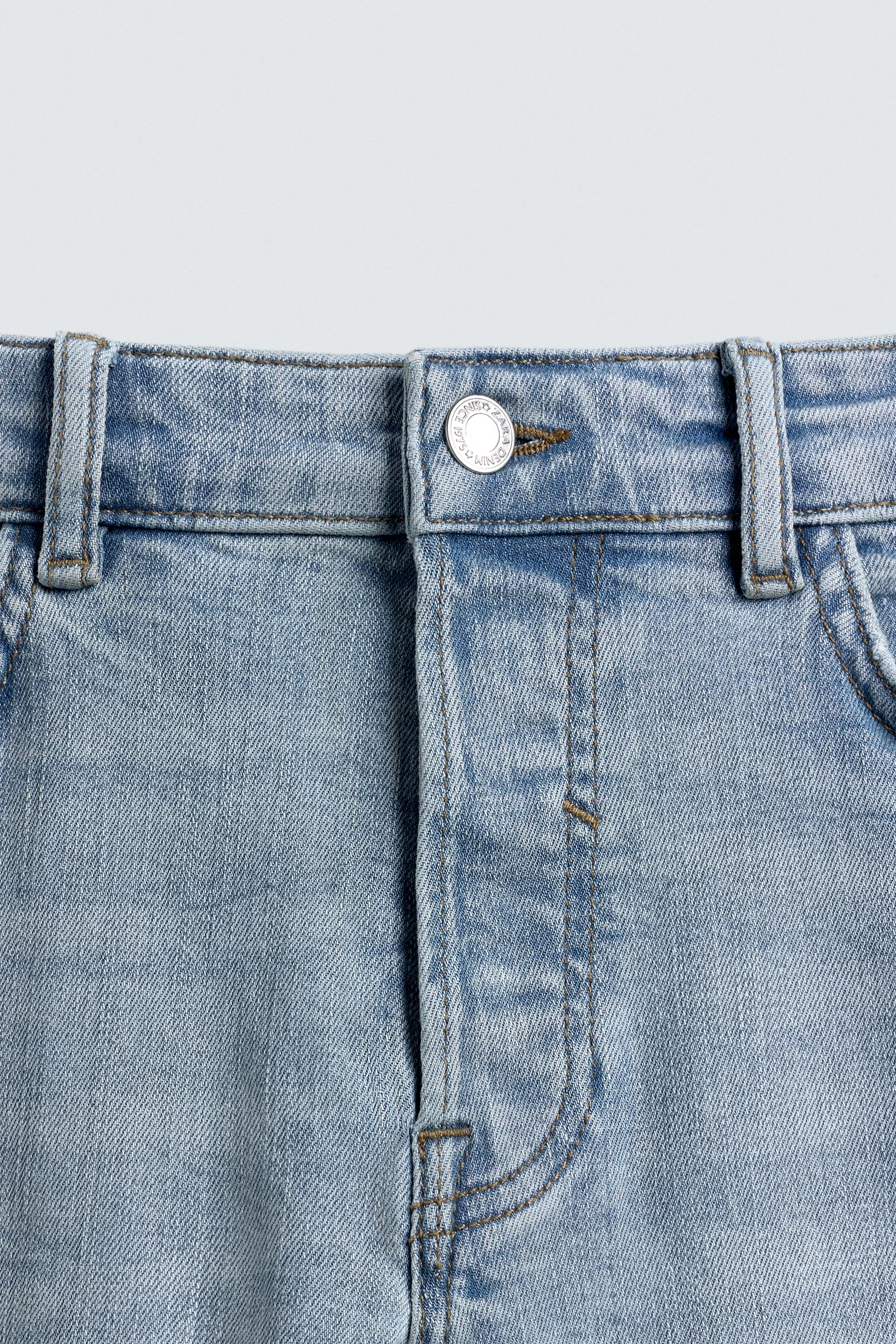 RIPPED SKINNY FIT JEANS