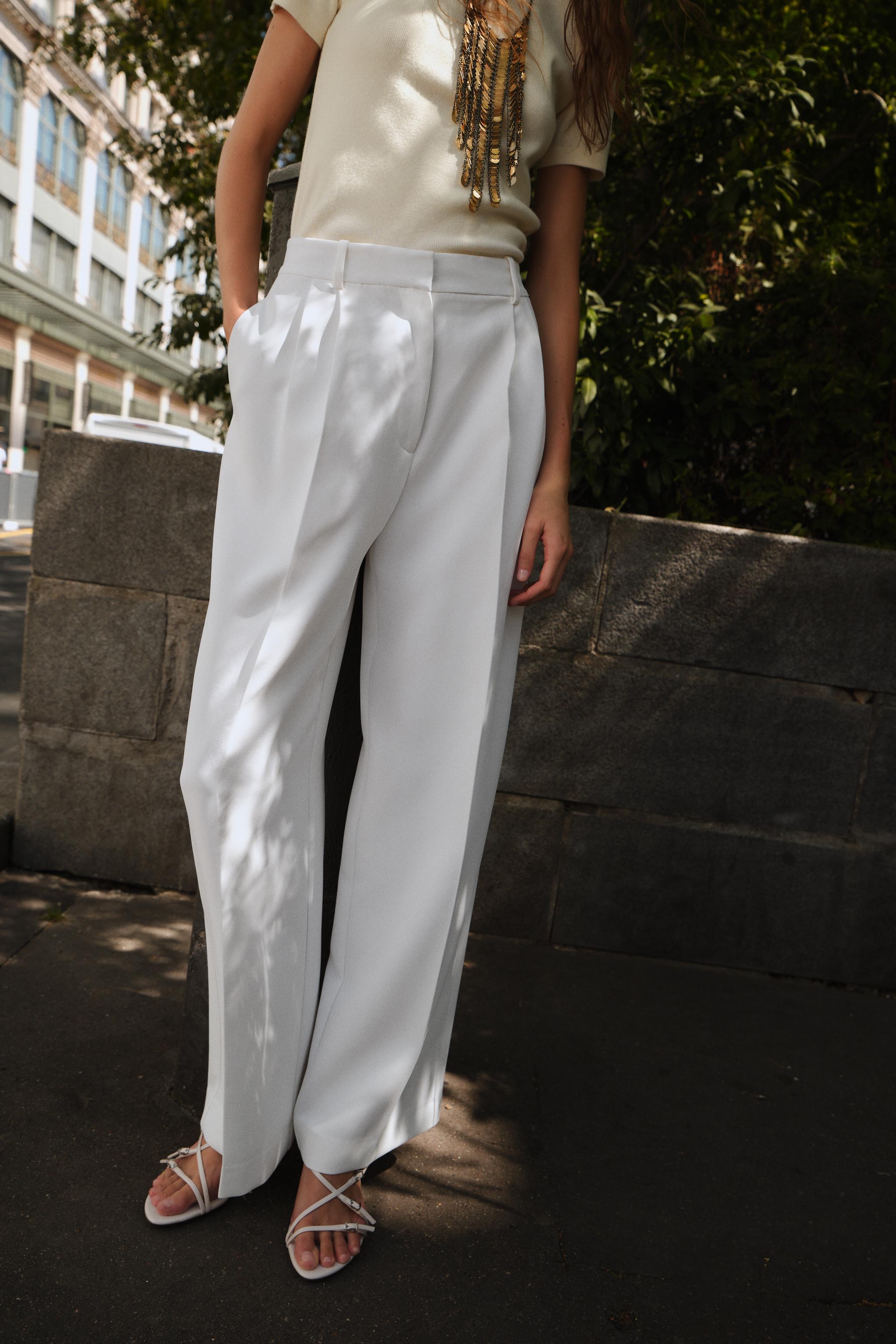 PLEATED WIDE LEG PANTS