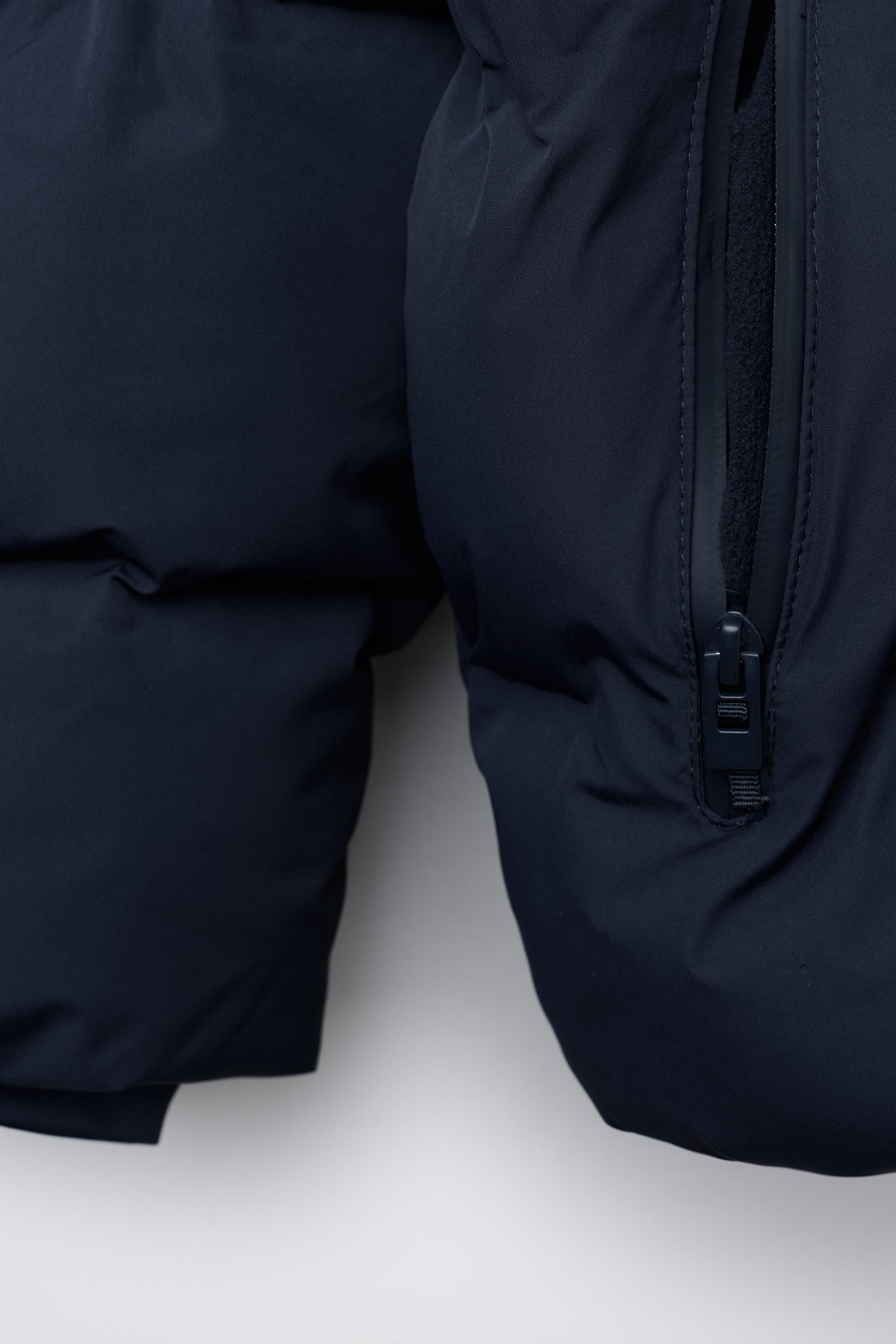 PUFFER COAT WITH LABEL WATER REPELLENT