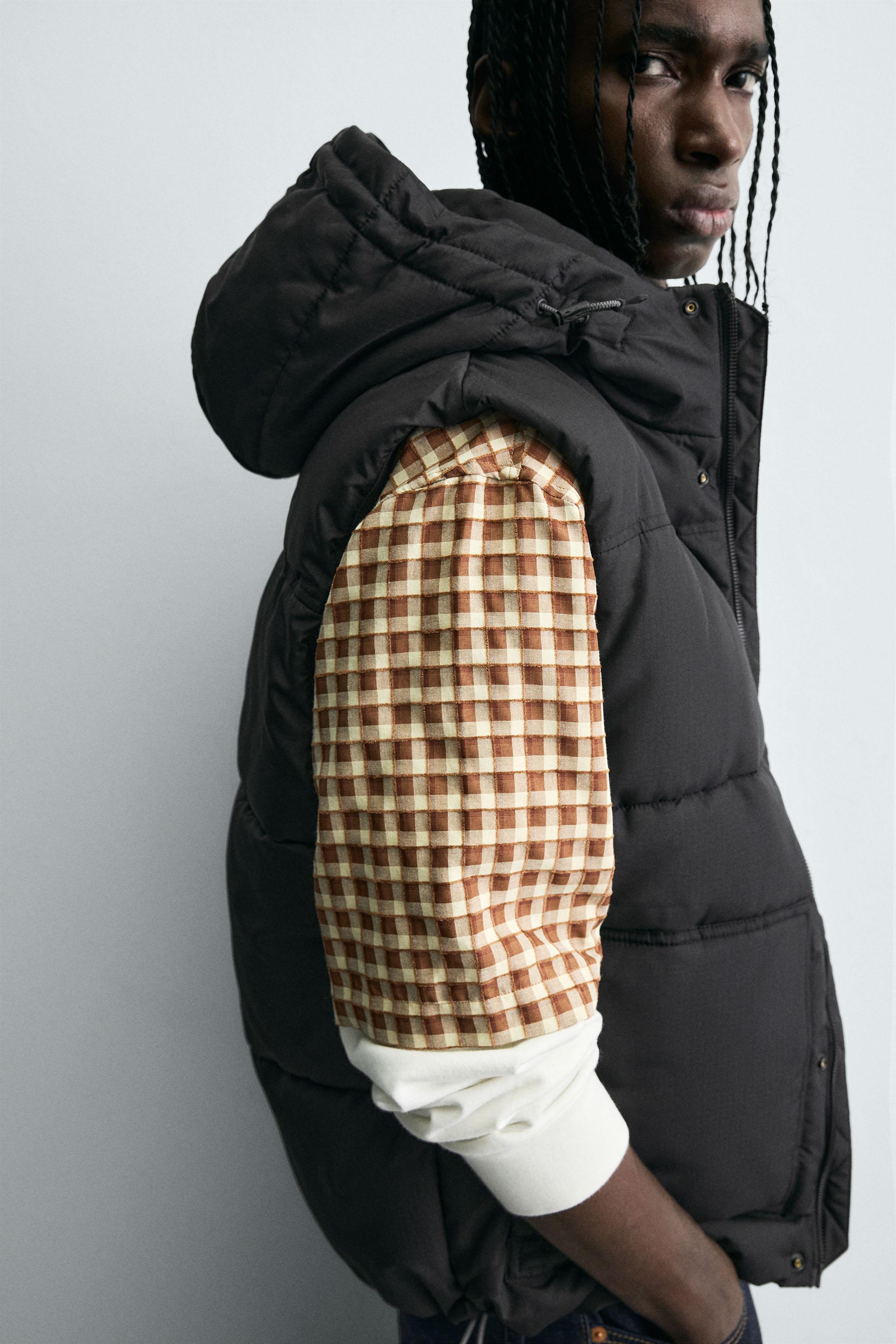 HOODED PUFFER VEST