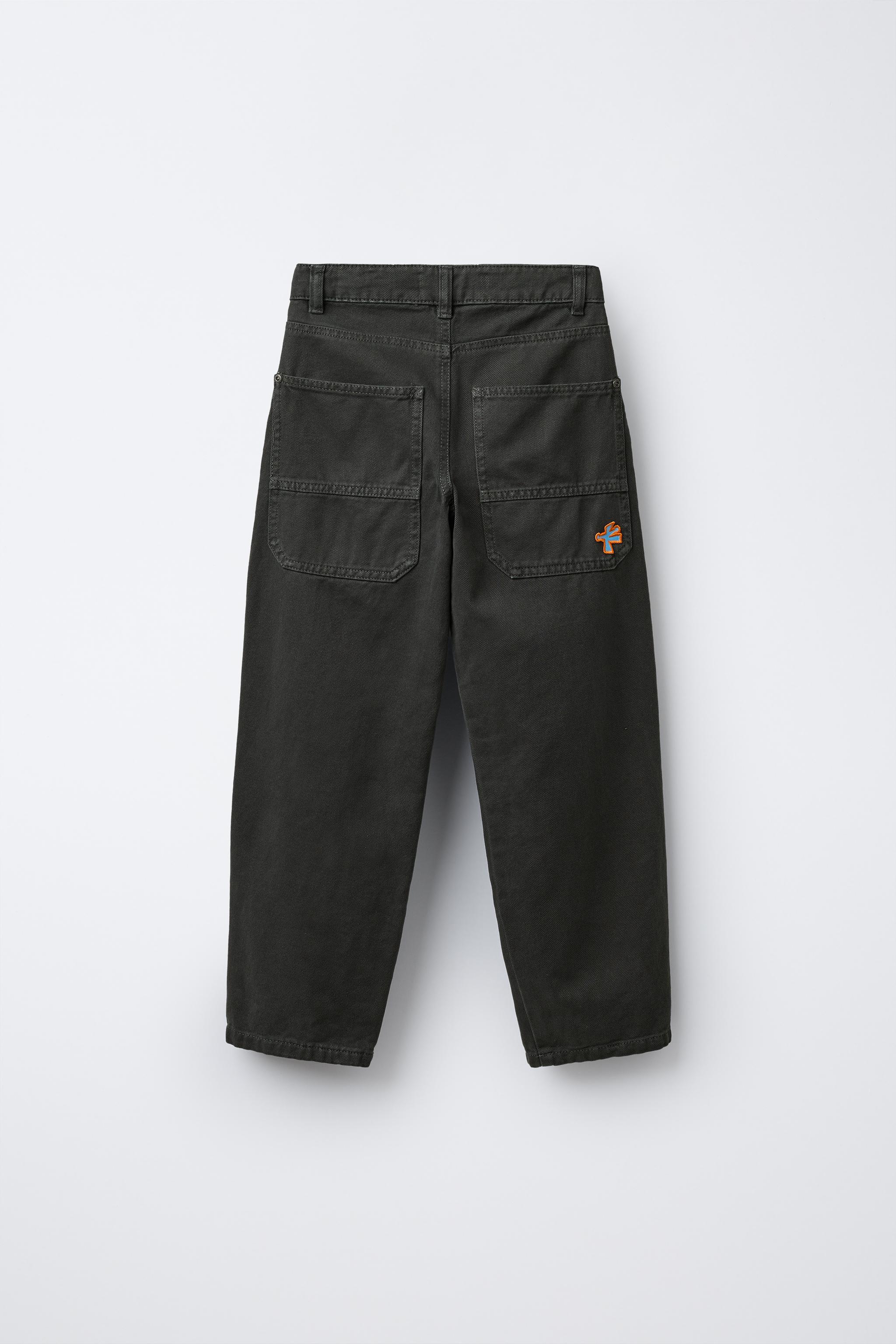 LOOSE FIT PATCH JEANS