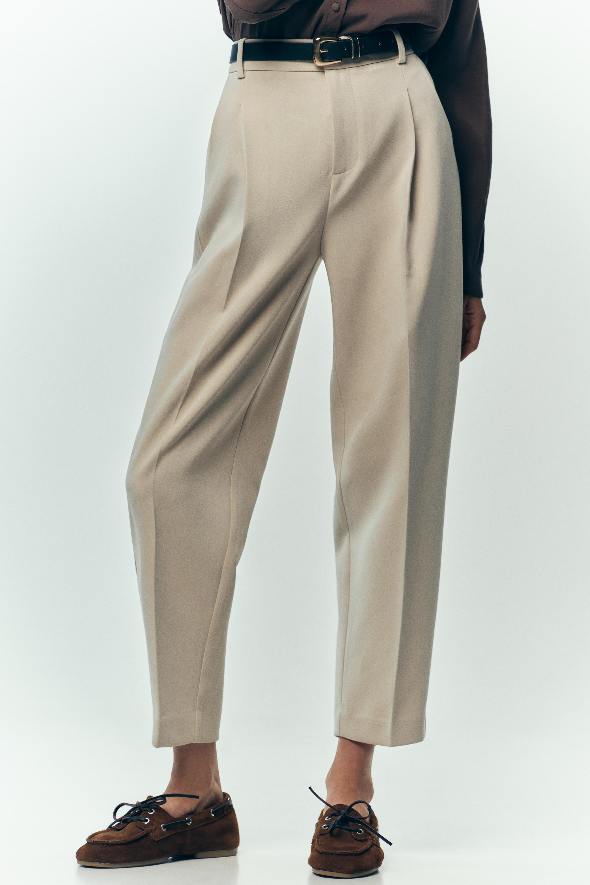 BELTED PLEATED PANTS