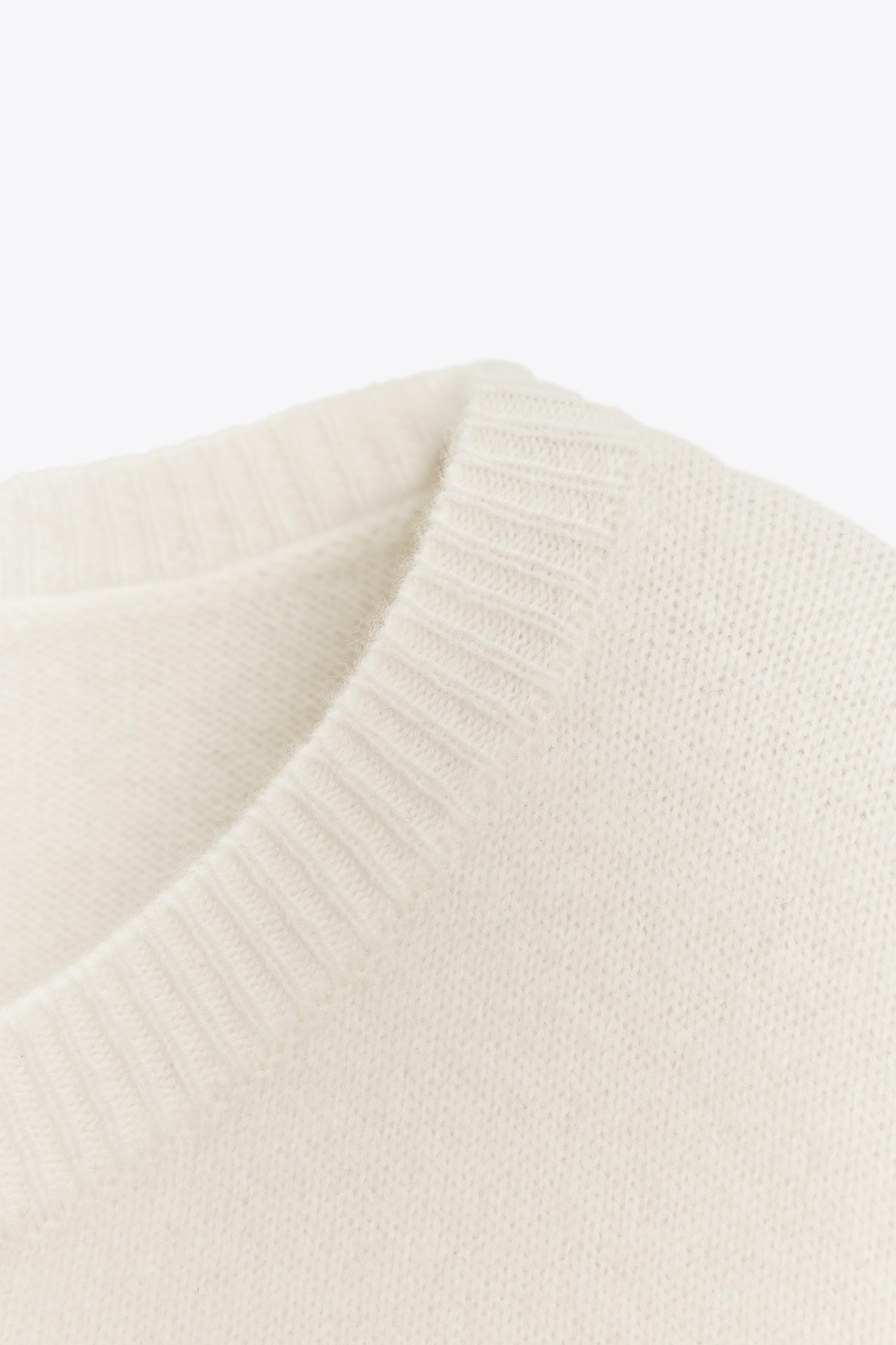 OVERSIZED 100% WOOL SWEATER
