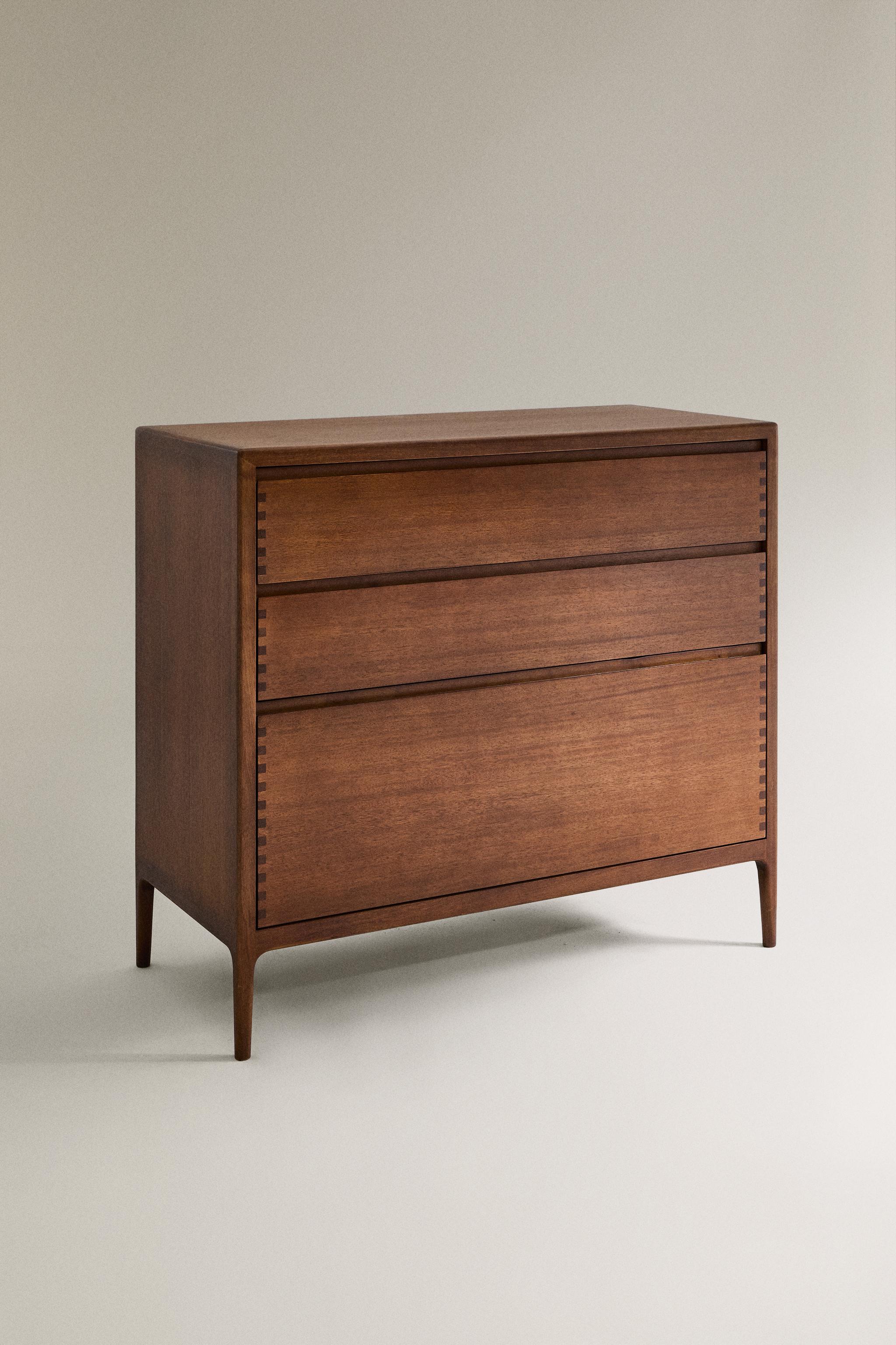 WOODEN DRESSER WITH THREE DRAWERS