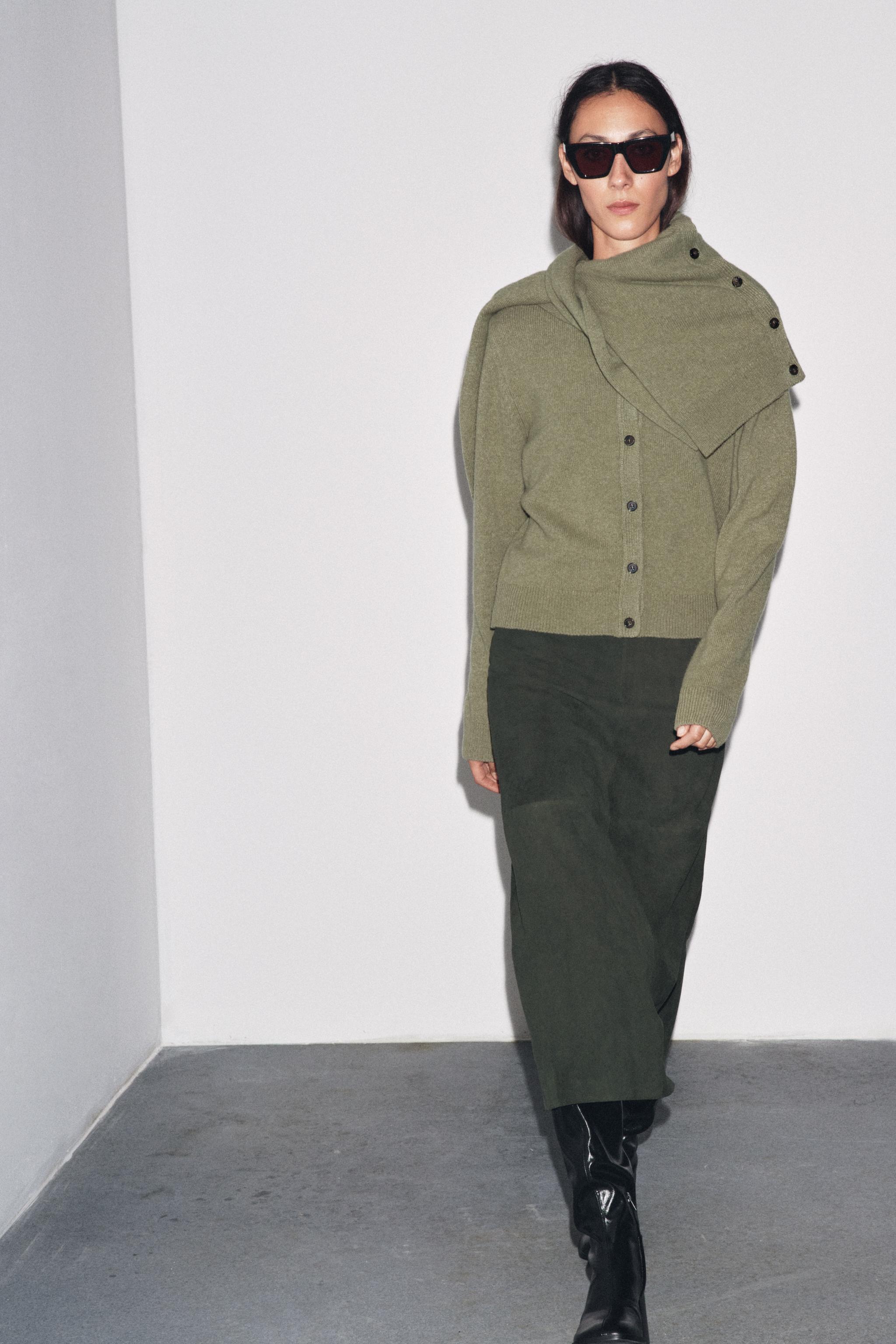 CASHMERE AND WOOL BASIC CARDIGAN