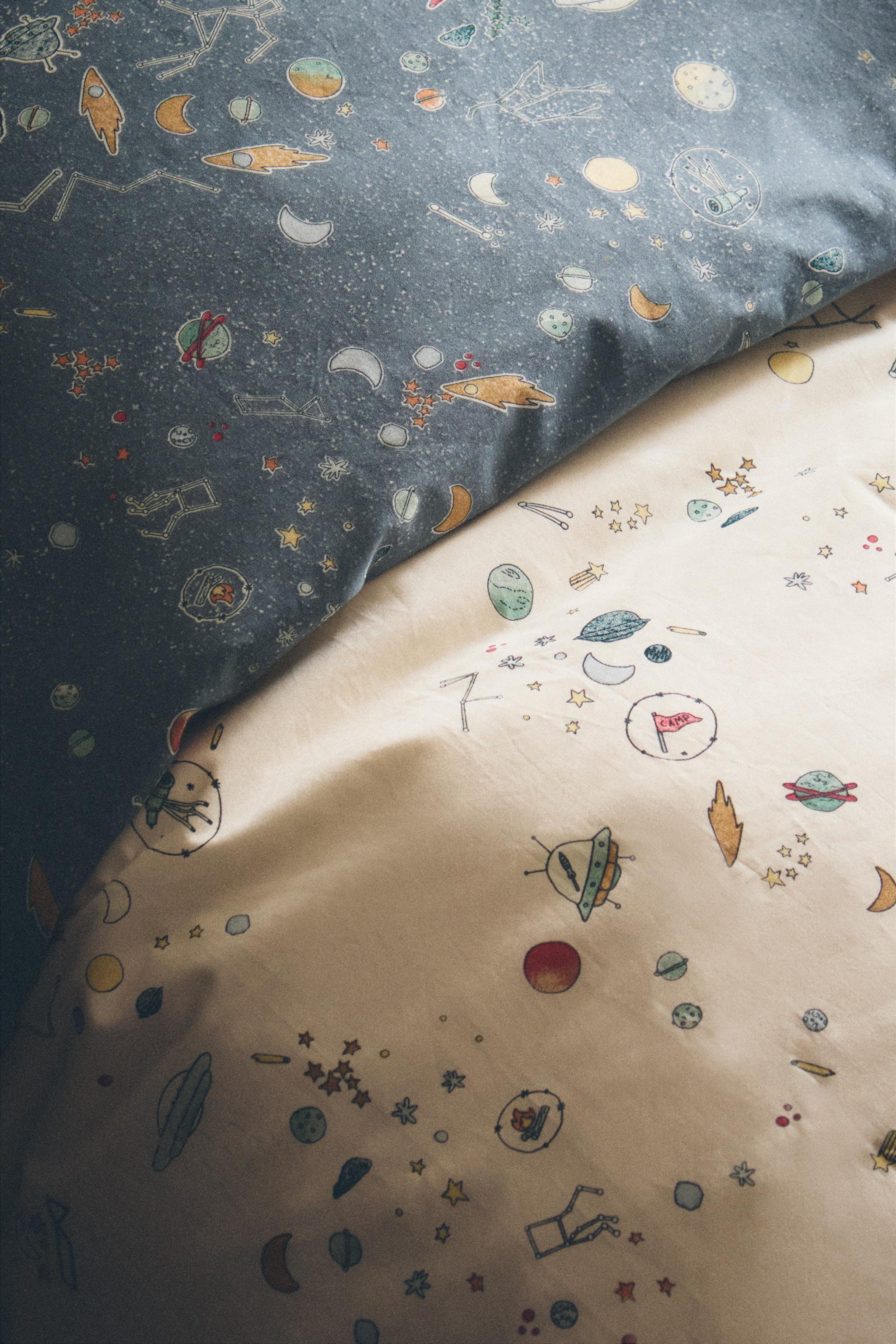 CHILDREN'S REVERSIBLE DUVET COVER SPACE
