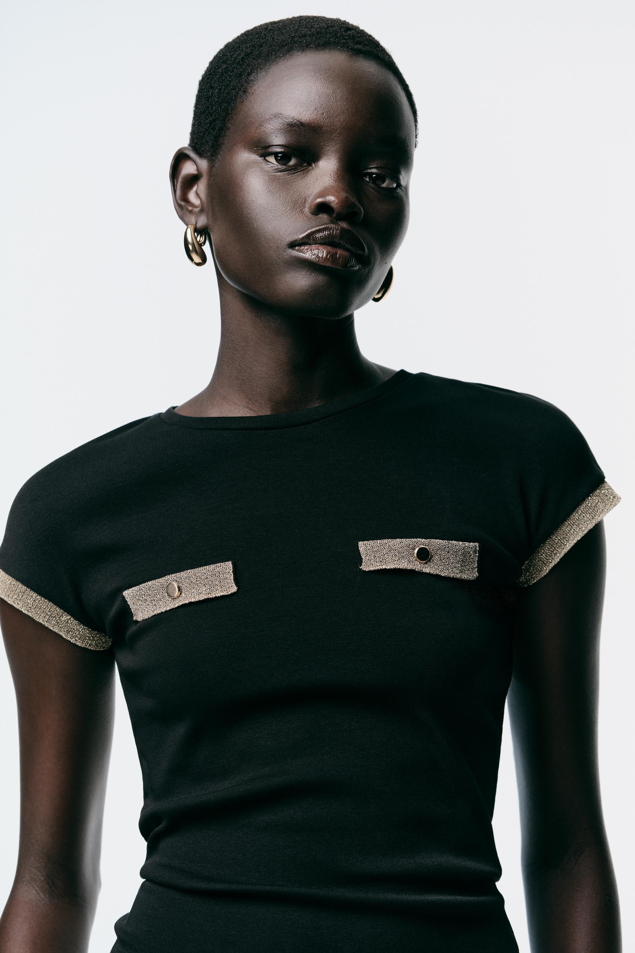 METALLIC THREAD T-SHIRT