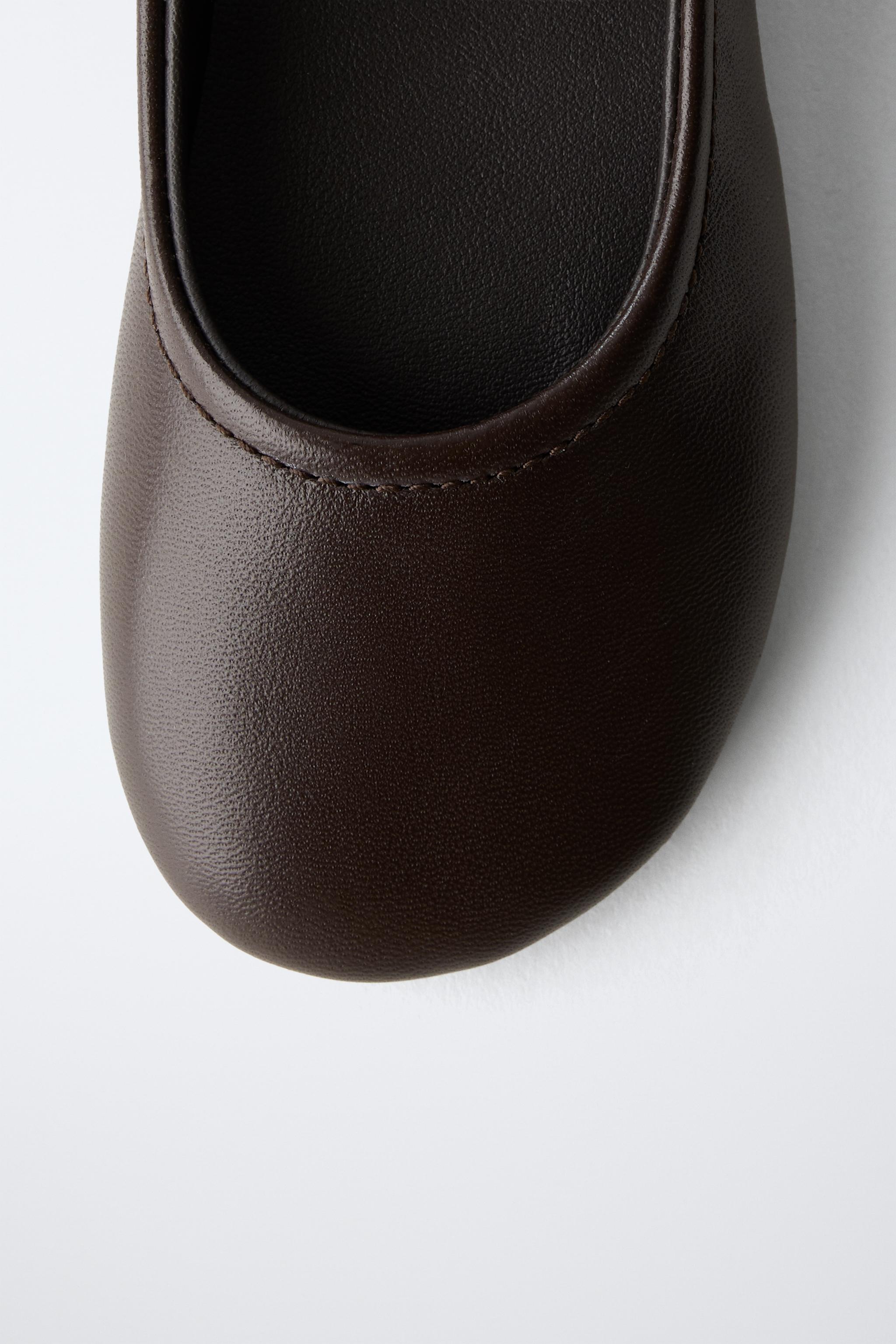 LEATHER BALLET FLATS