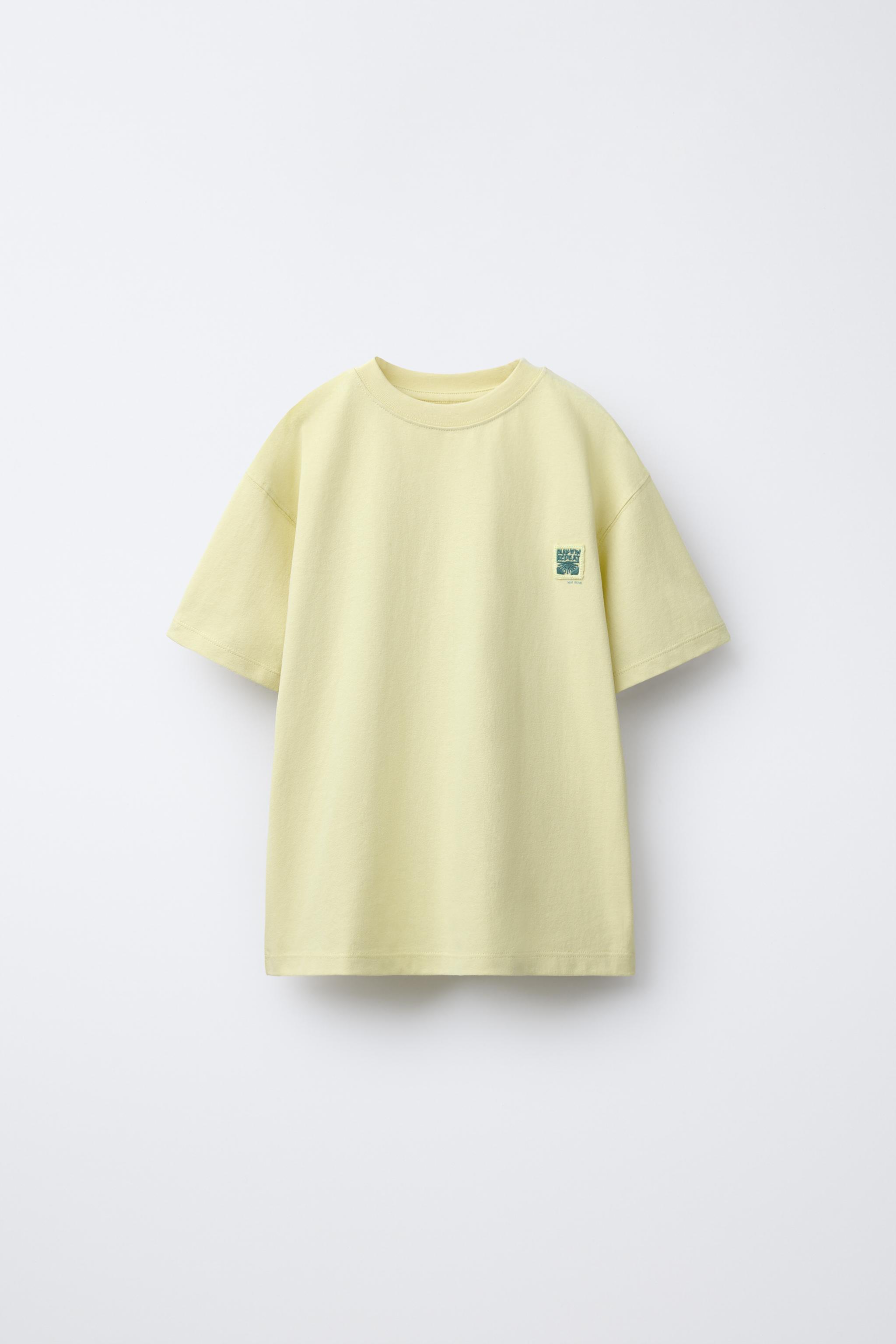 PLAIN PATCH APPLIQUÉ T-SHIRT