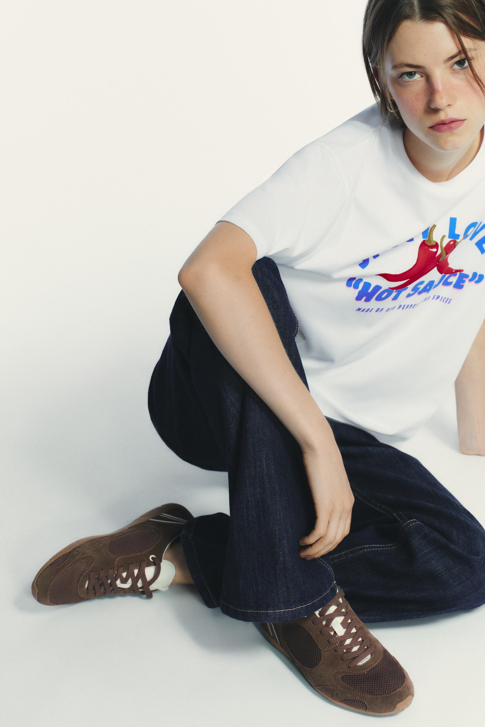 COLORFUL RUNNING SHOES