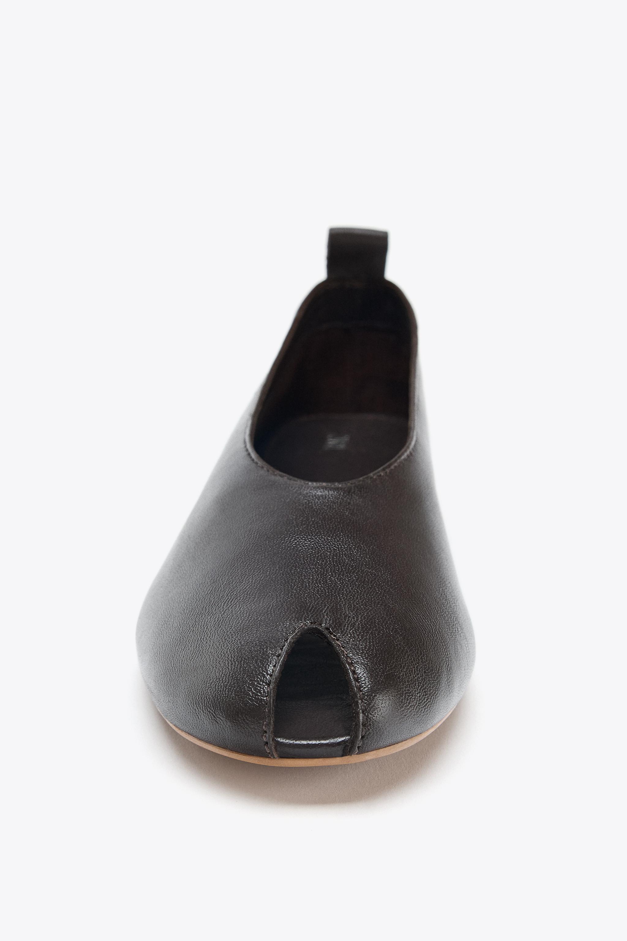 LEATHER BALLET FLATS WITH OPENING