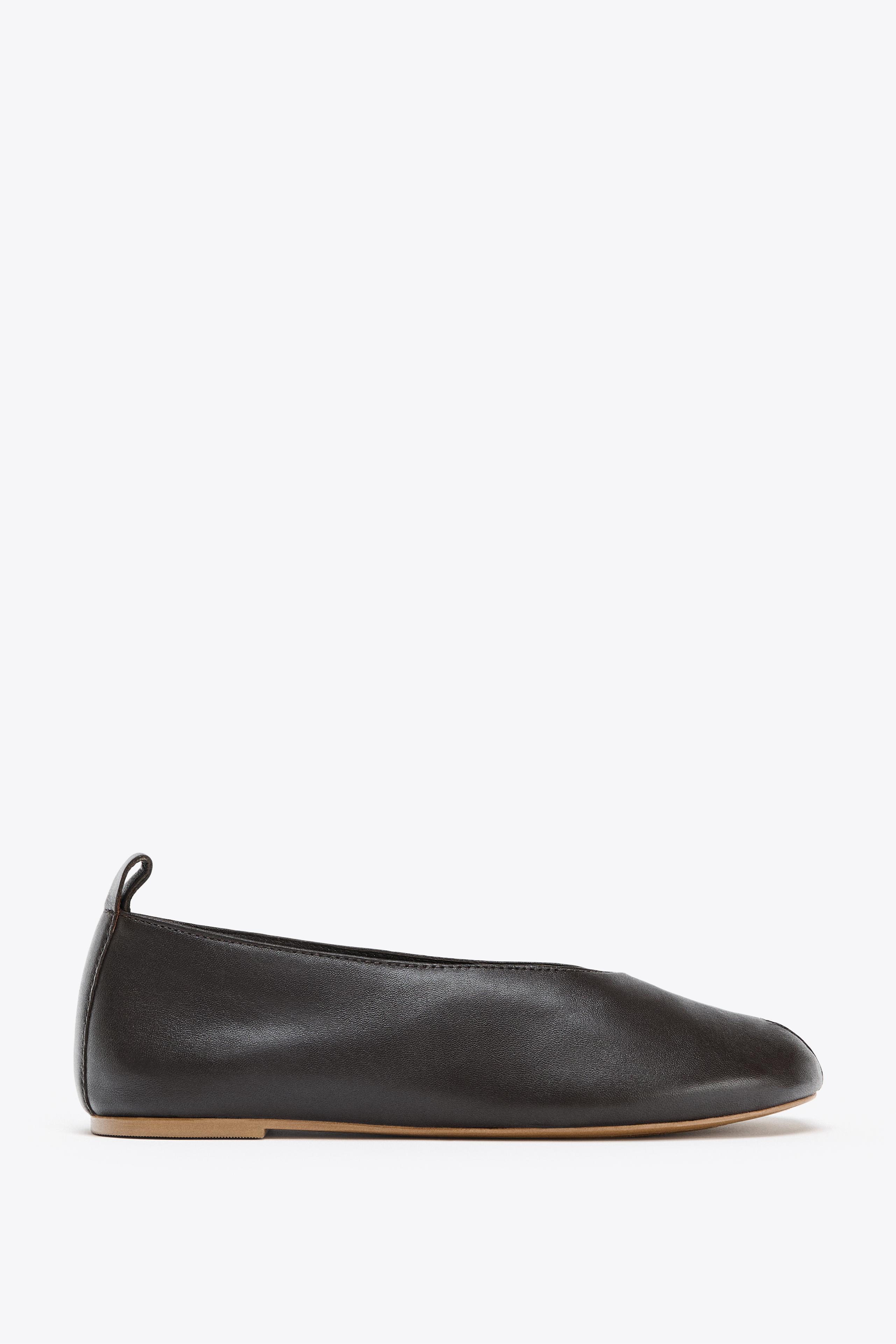 LEATHER BALLET FLATS WITH OPENING