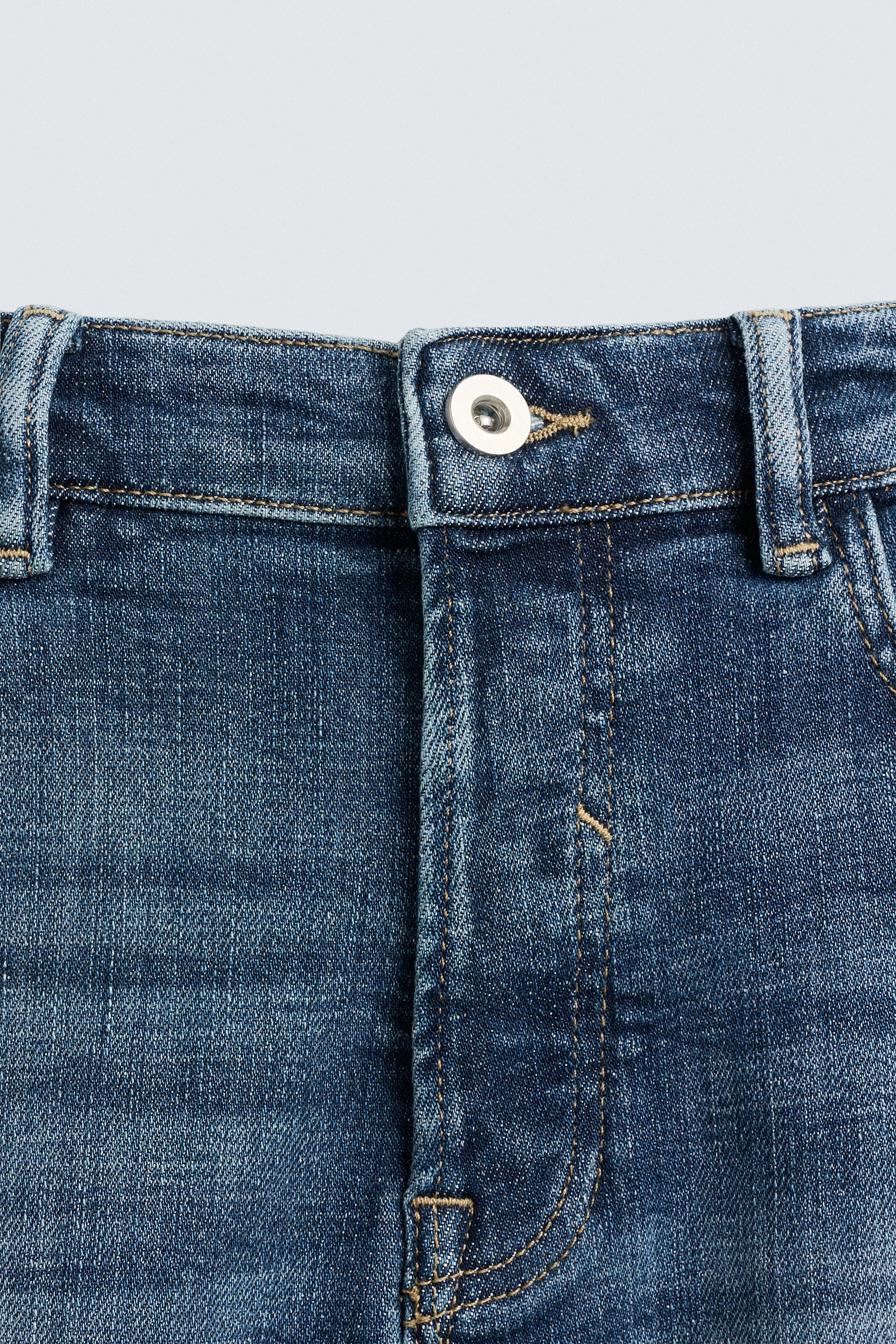 RIPPED SKINNY FIT JEANS