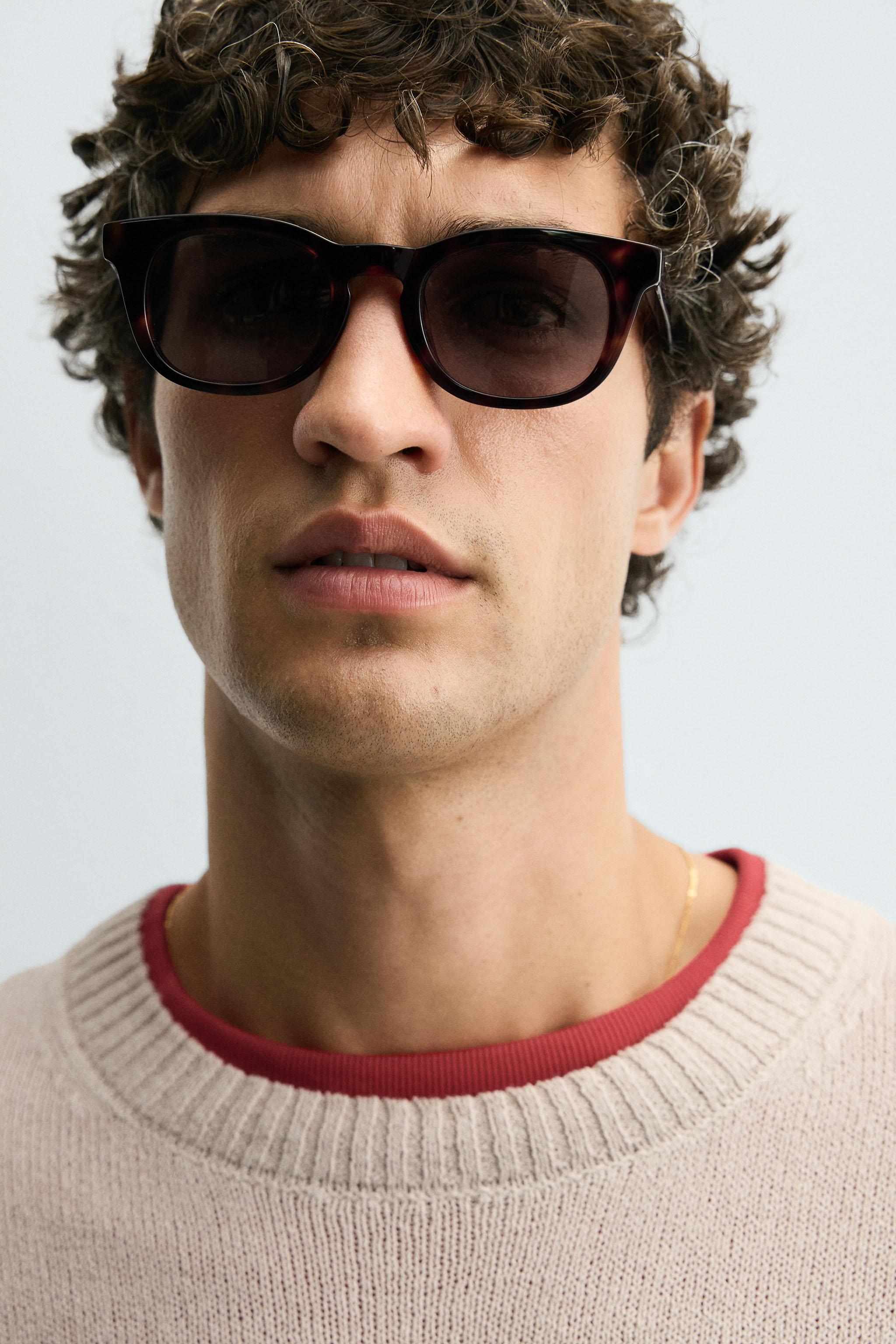 TEXTURED RELAXED FIT SWEATER