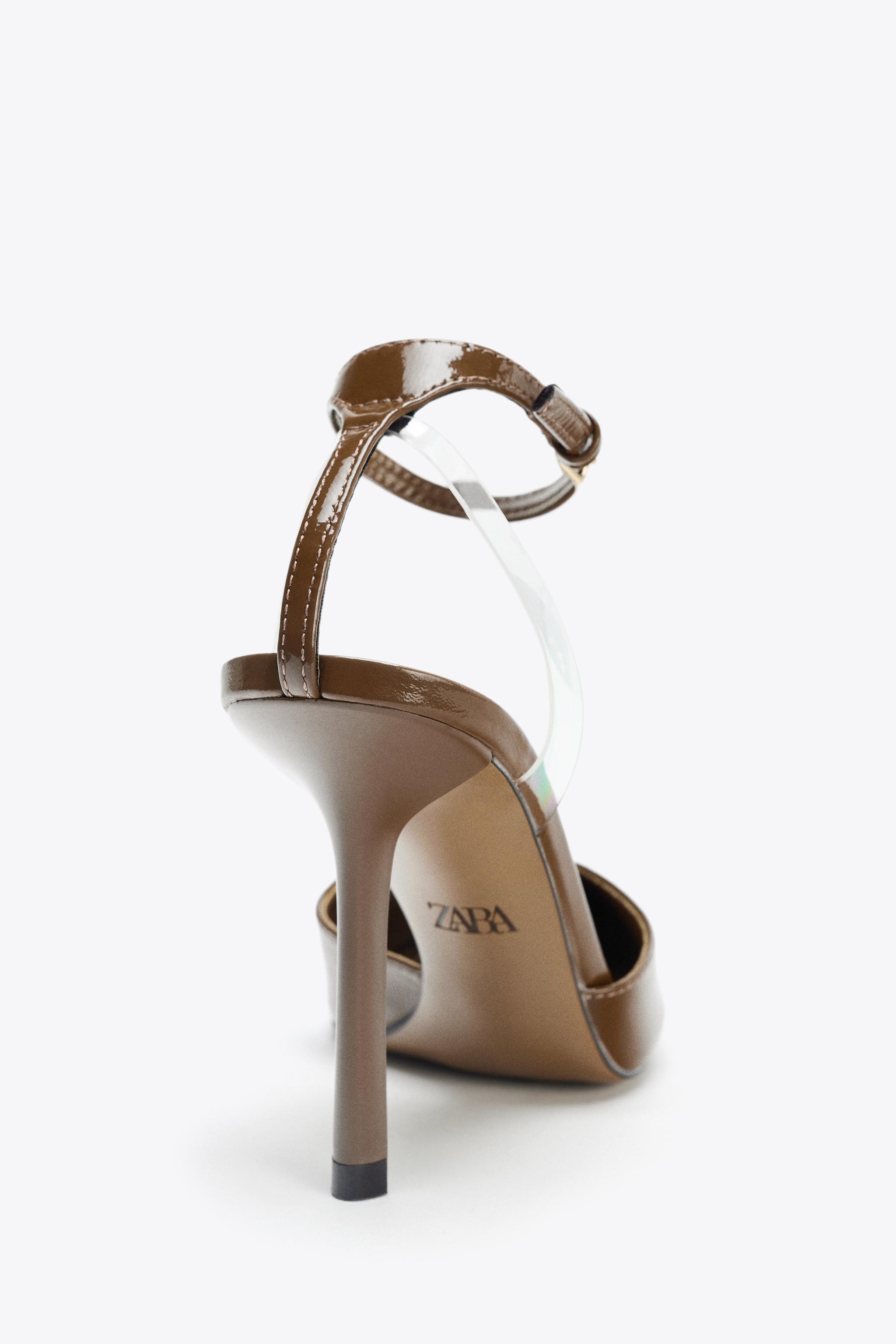 PATENT FINISH HEELED SHOES