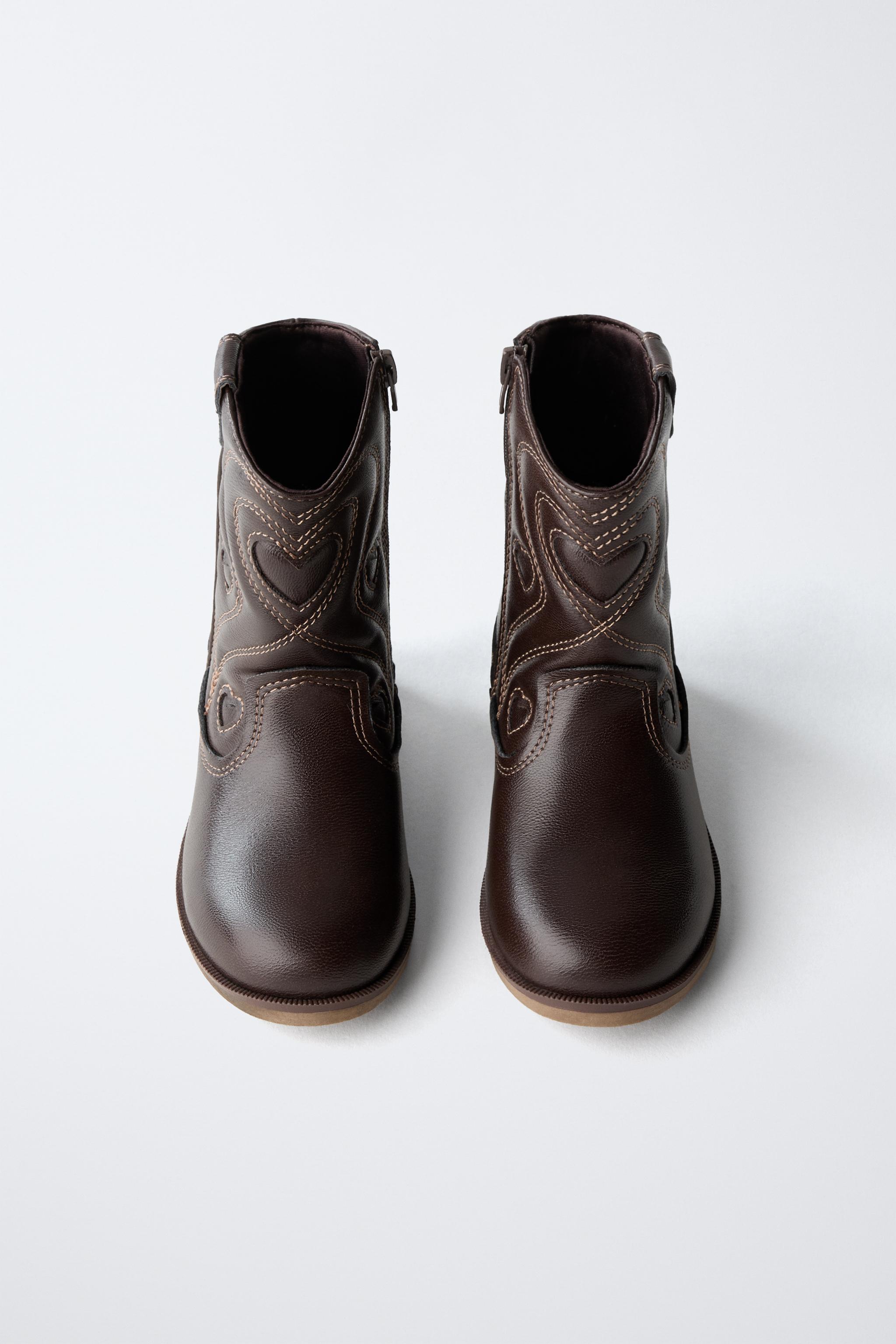 EMBROIDERED COWBOY BOOTS