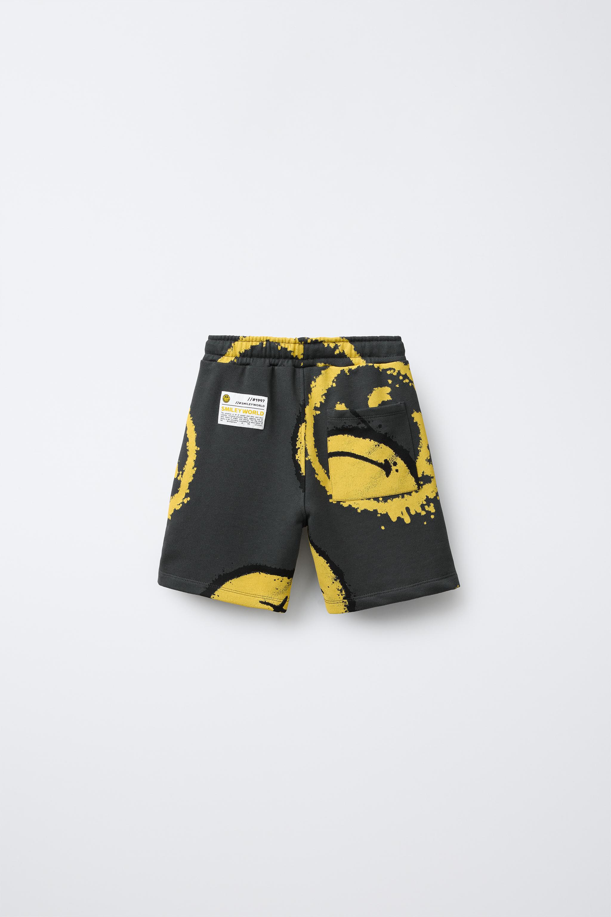 SMILEYWORLD ® PLUSH SHORTS
