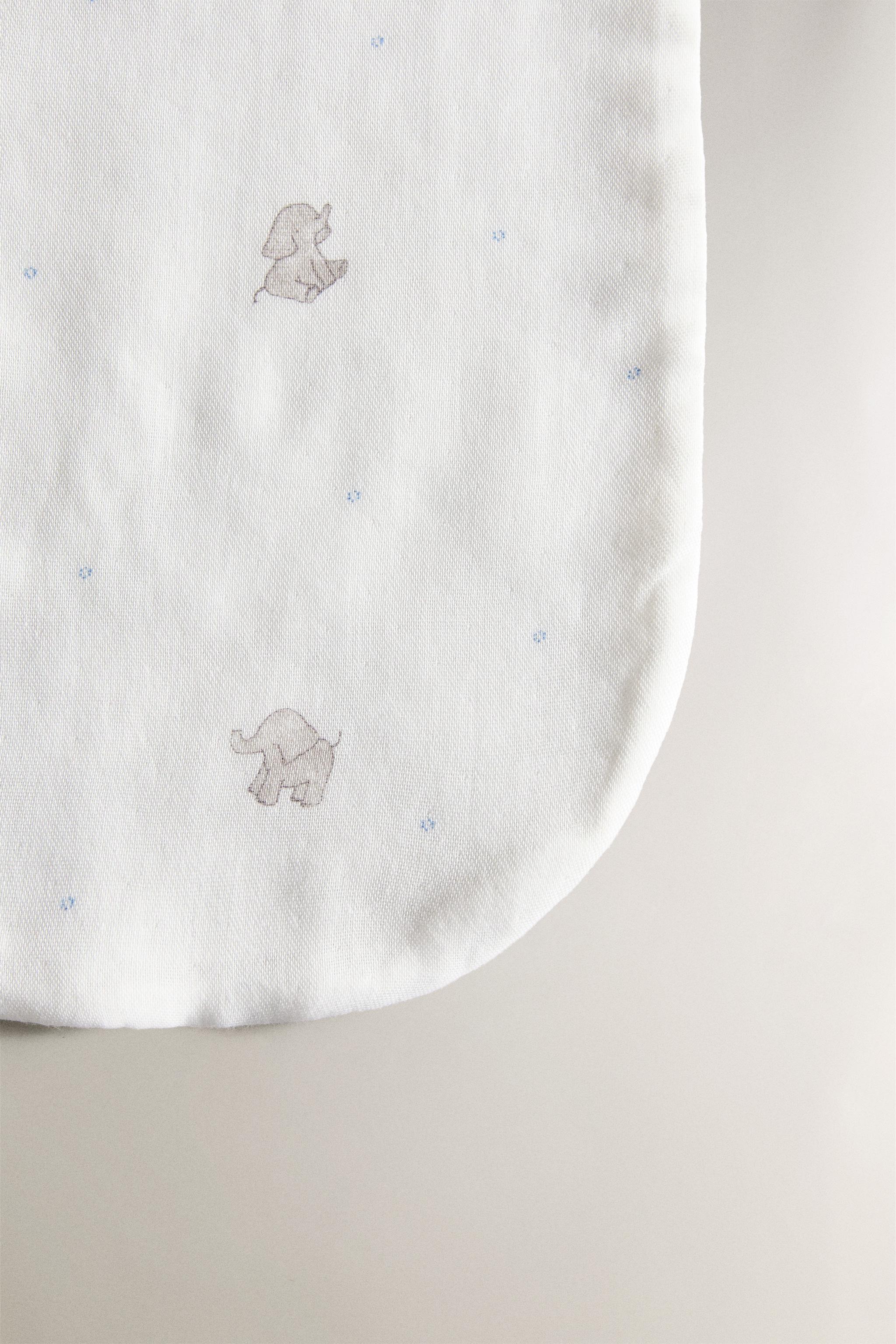 ELEPHANT SHOULDER BABY BIB