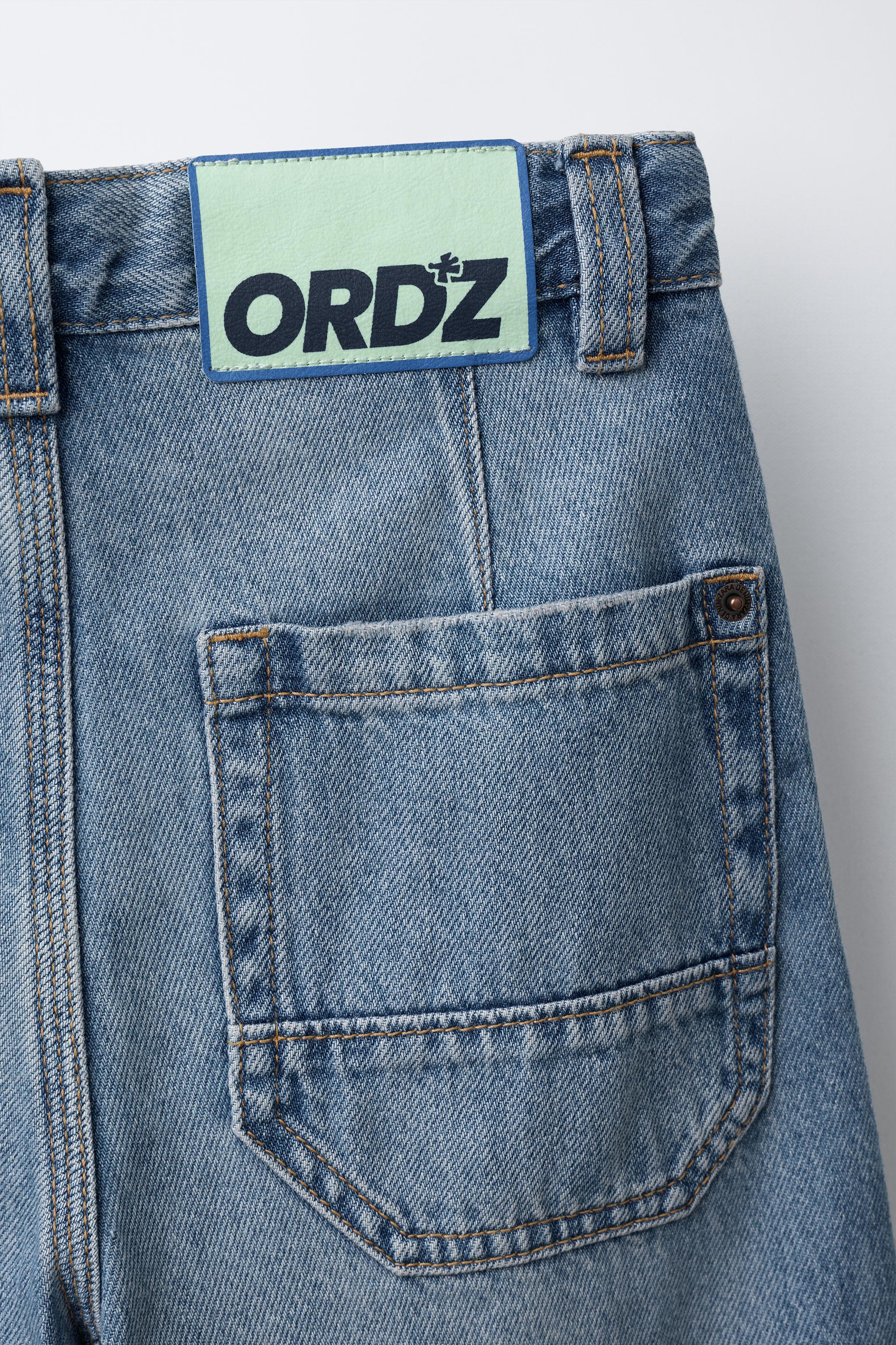 SKATER STRAIGHT LEG JEANS