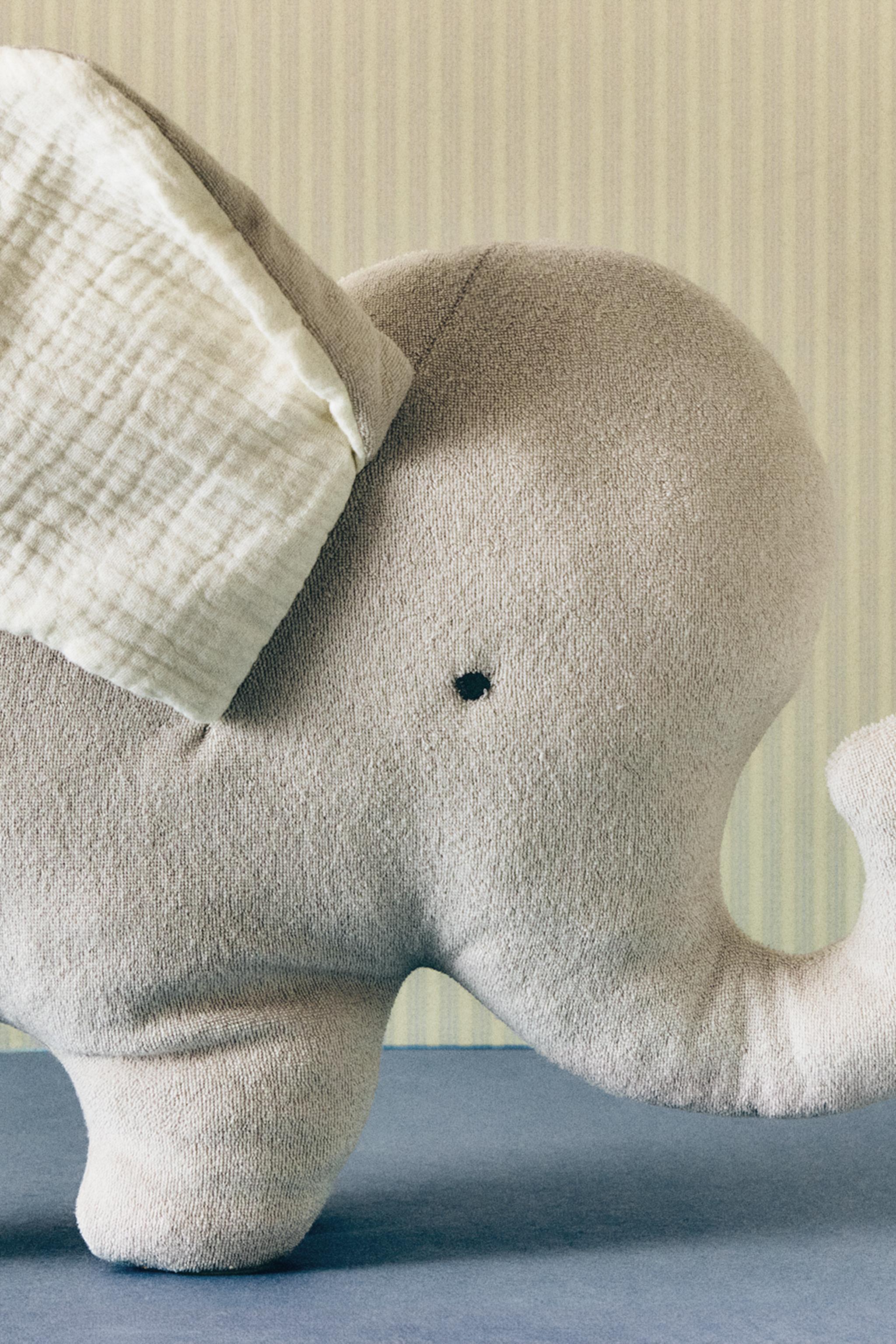 CHILDREN'S ELEPHANT THROW PILLOW