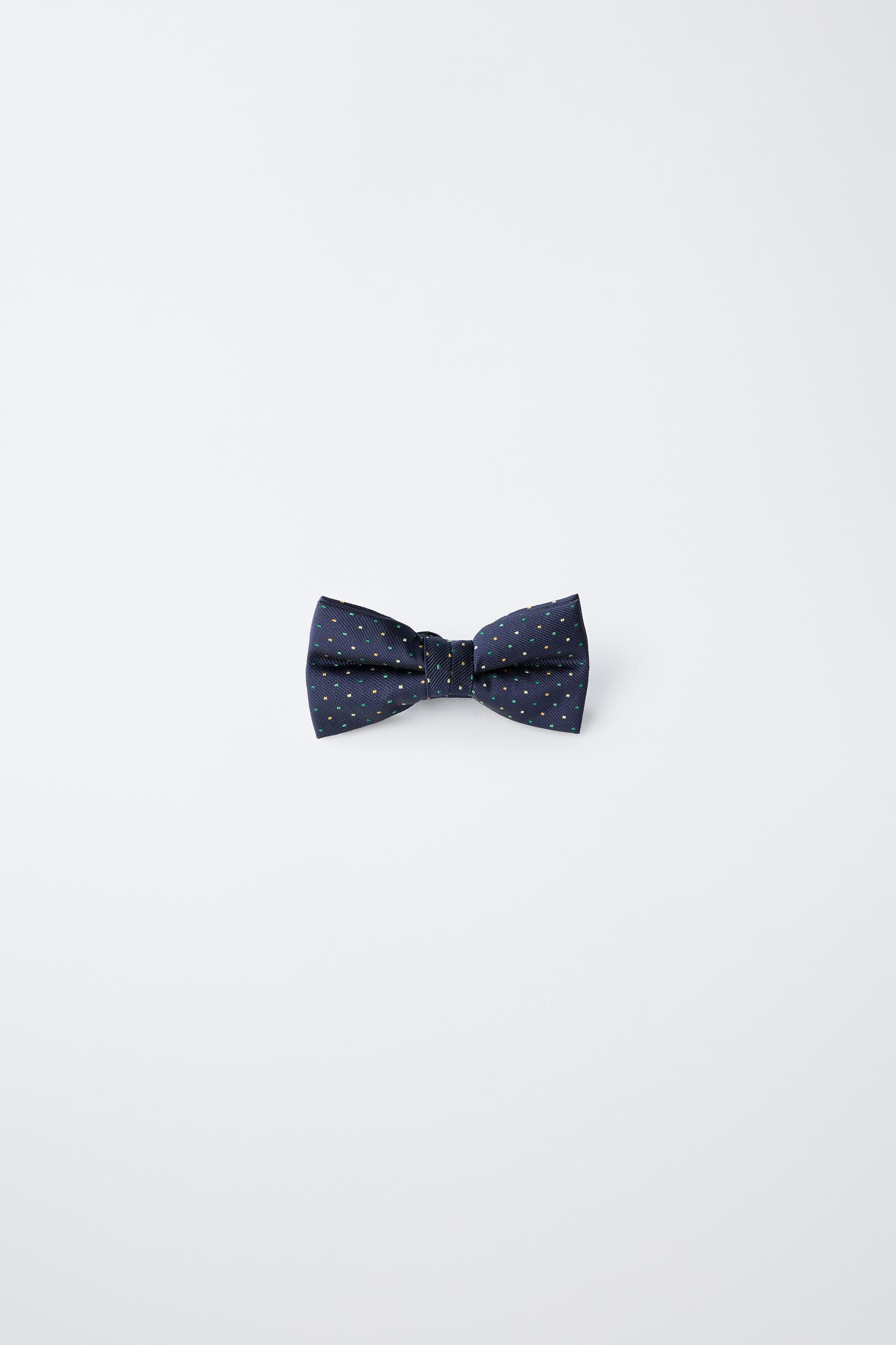 POLKA DOT PRINT BOW TIE
