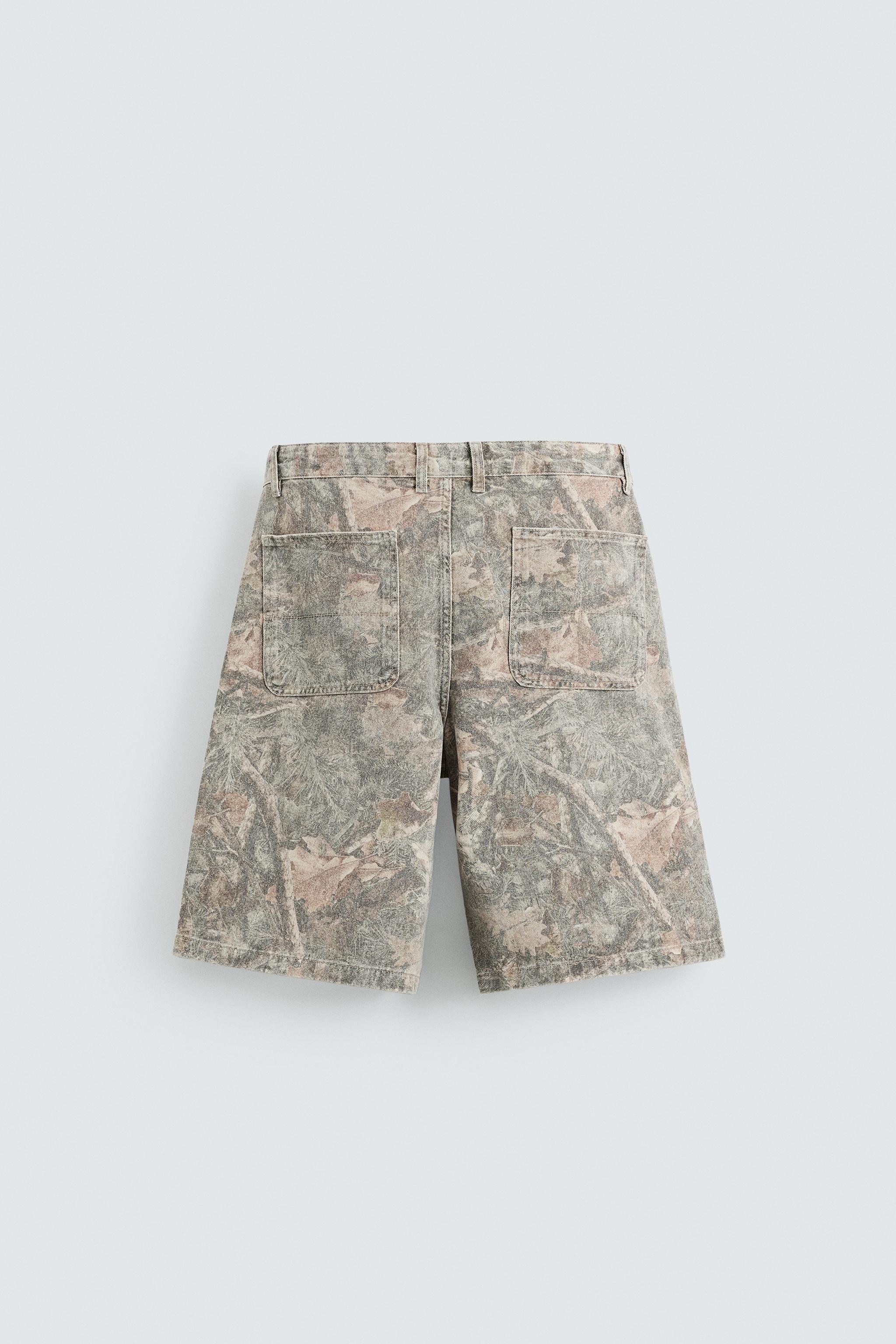 ABSTRACT PRINT RELAXED FIT BERMUDA SHORTS