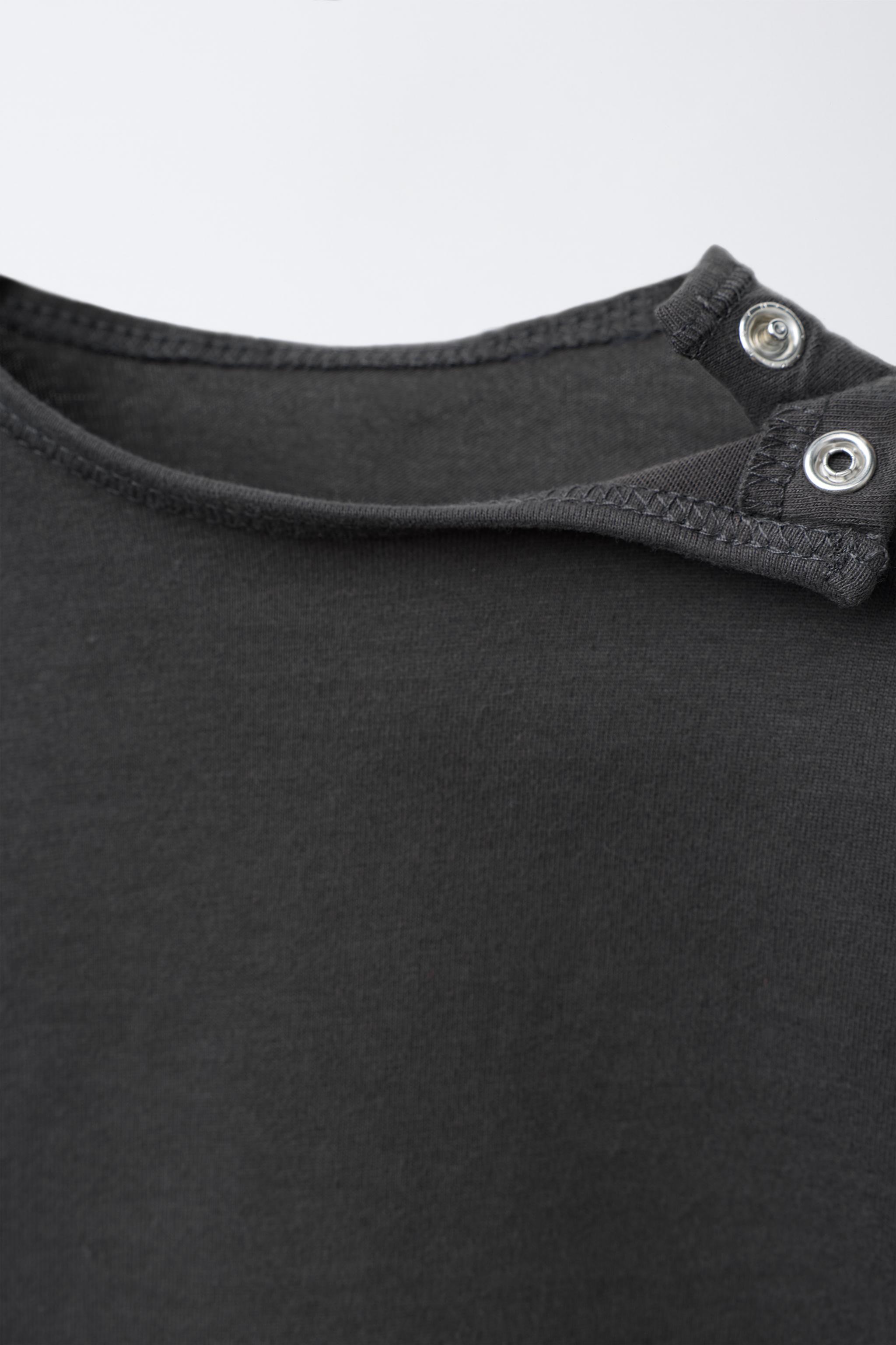 PLAIN LONG SLEEVE T-SHIRT