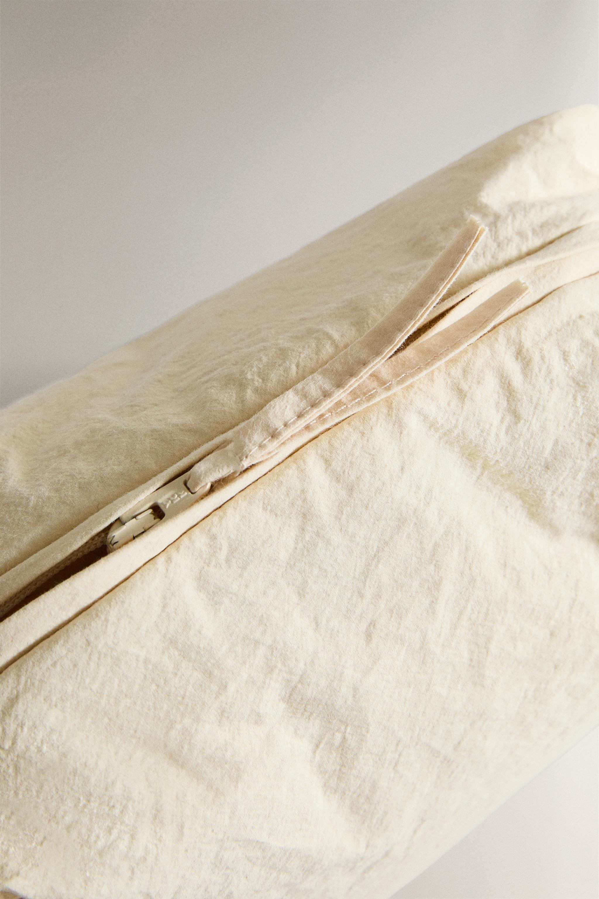 CHILDREN'S SMALL FLORAL COSMETIC BAG