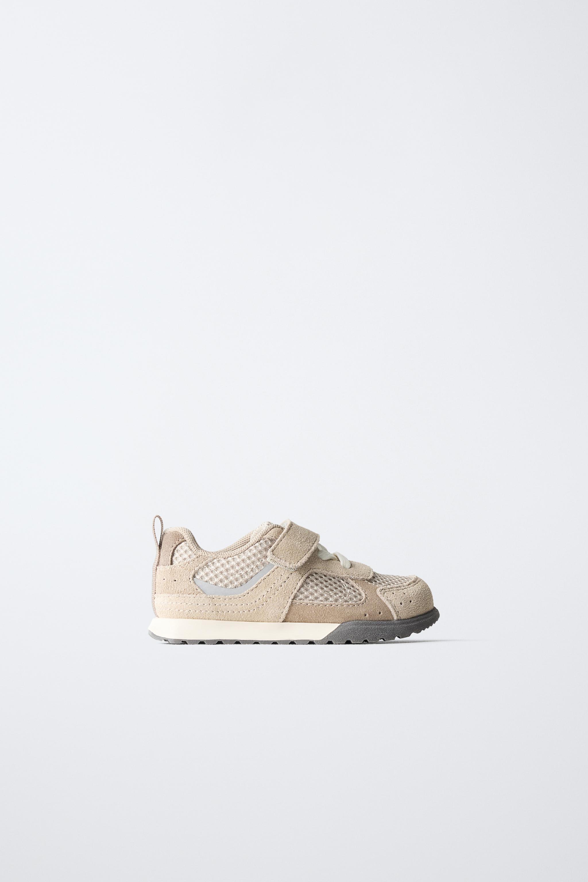 BAREFOOT MULTI-PIECE SNEAKERS