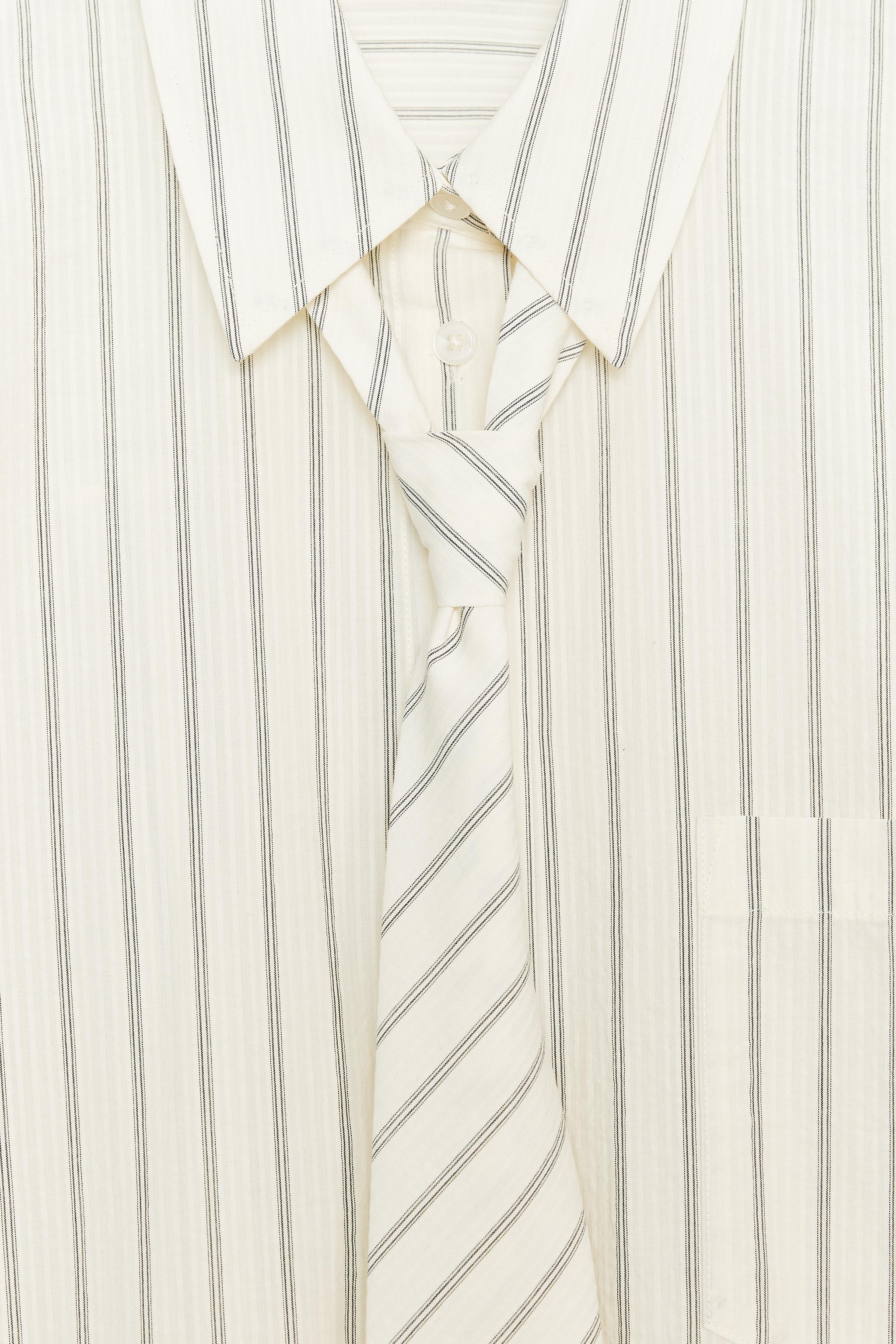 OVERSIZED SHIRT WITH TIE