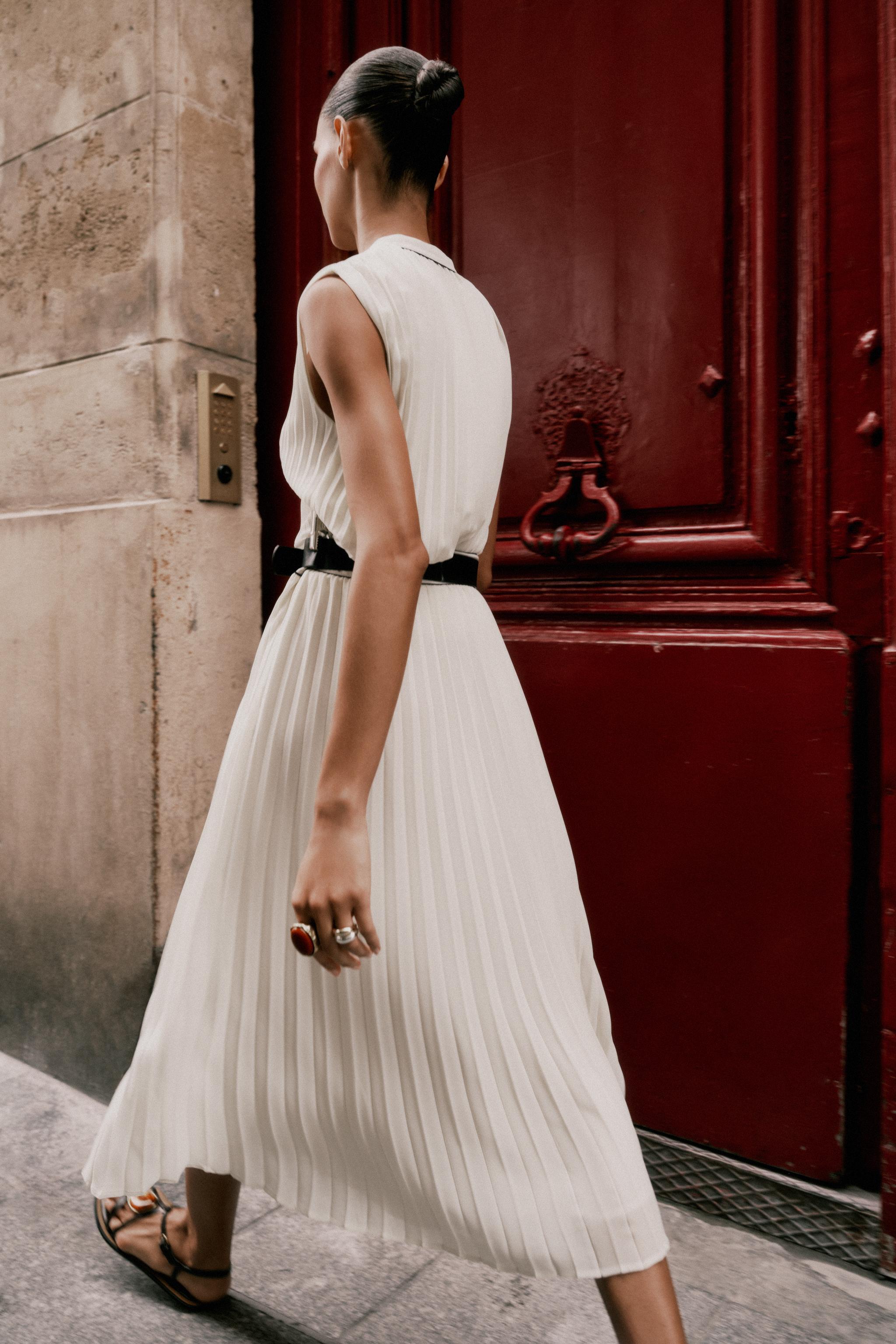 PLEATED BLOUSE WITH CONTRAST TRIM