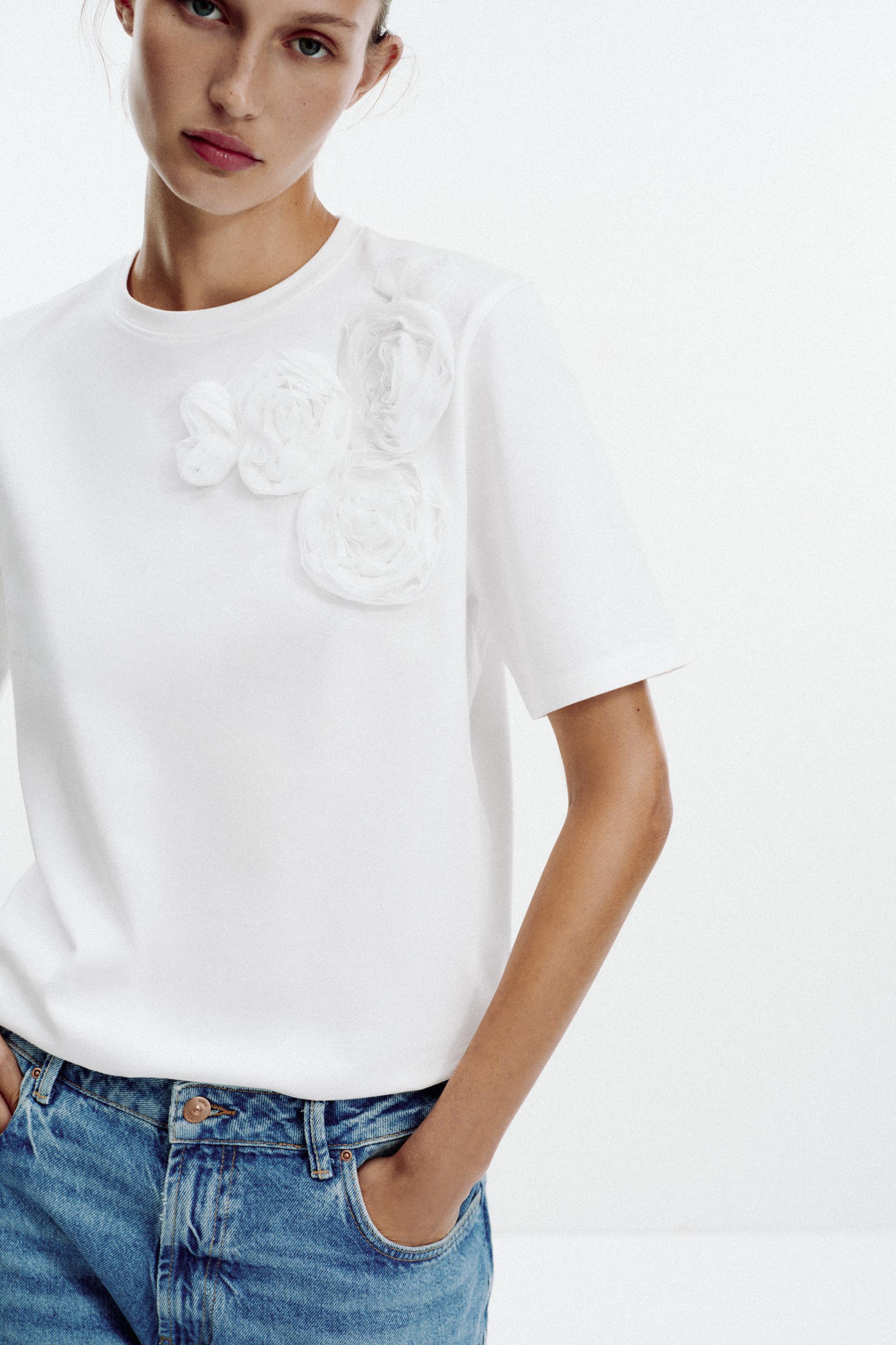 FLORAL VOLUME T-SHIRT