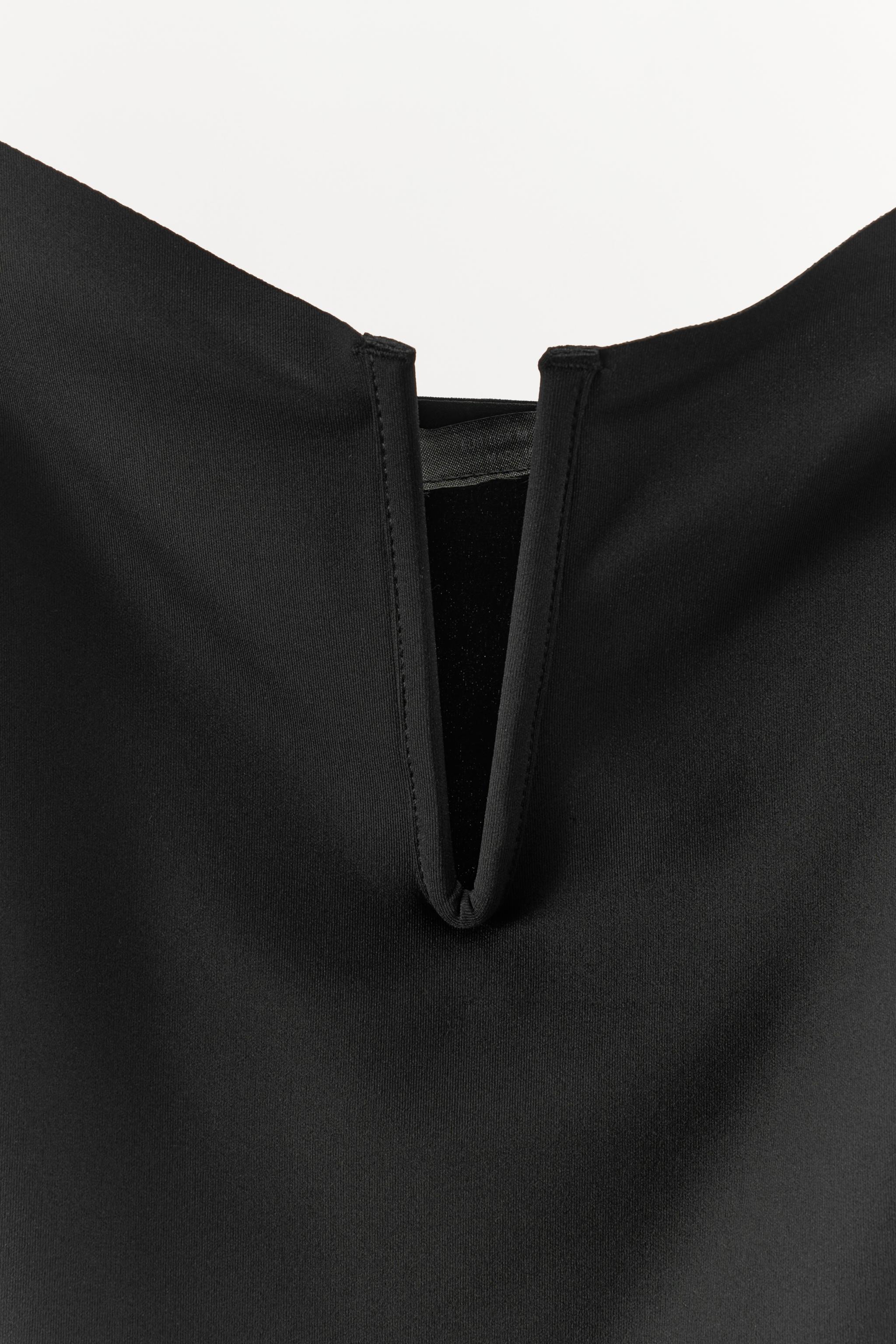 DRESS WITH METAL APPLIQUÉ POLYAMIDE