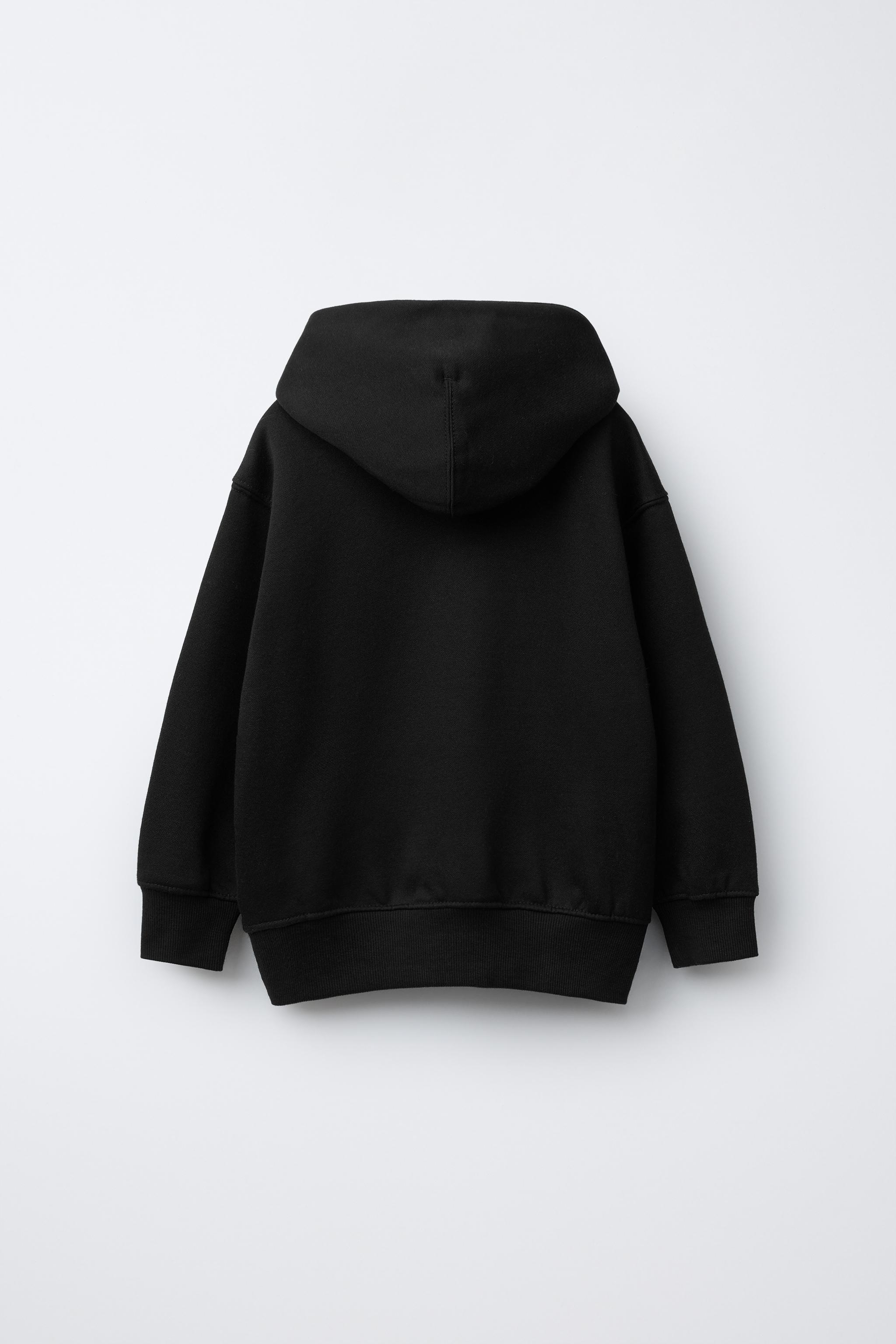 BASIC HOODIE SWEATSHIRT