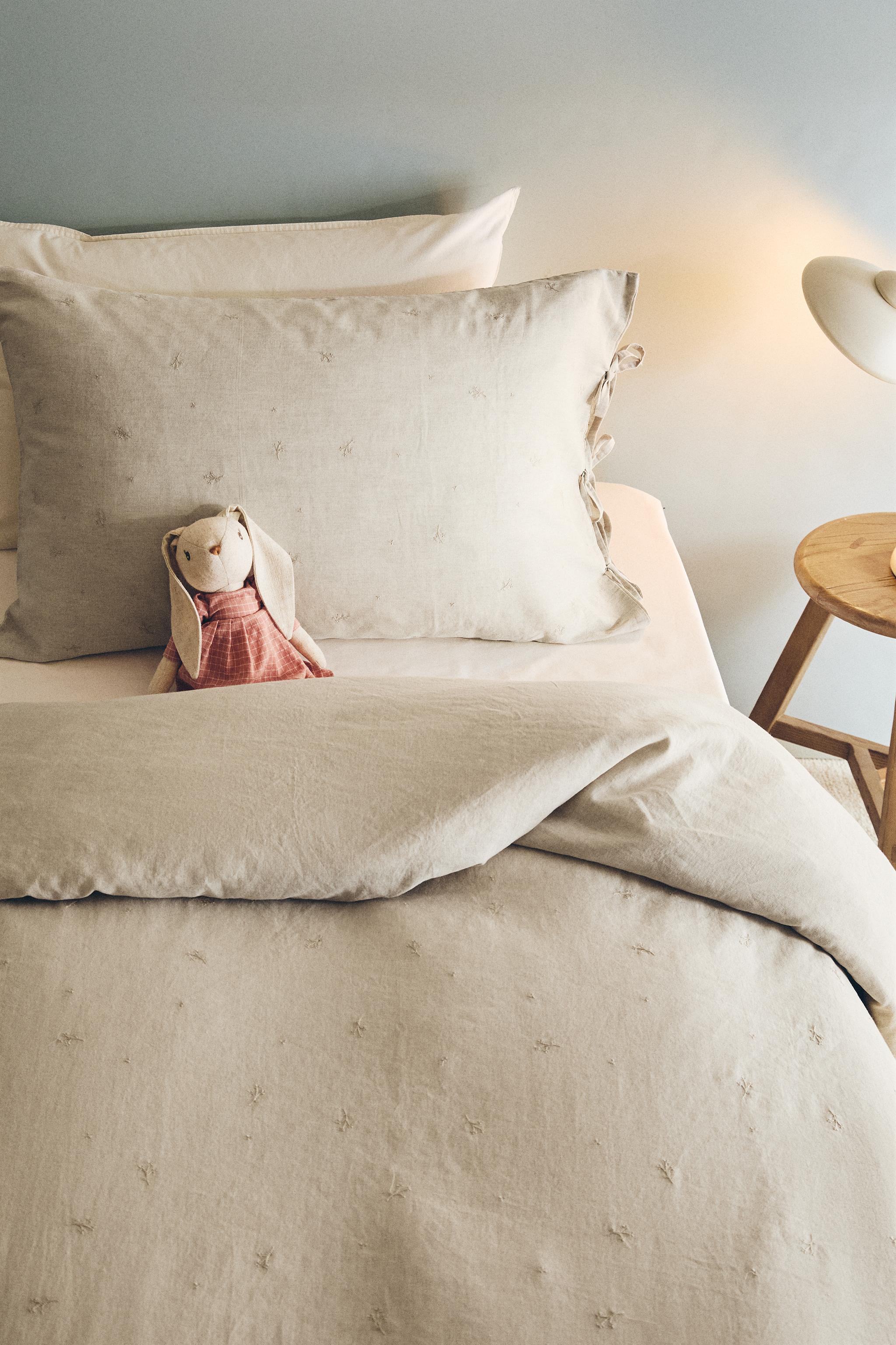 CHILDREN'S LINEN DUVET COVER WITH FLORAL EMBROIDERY