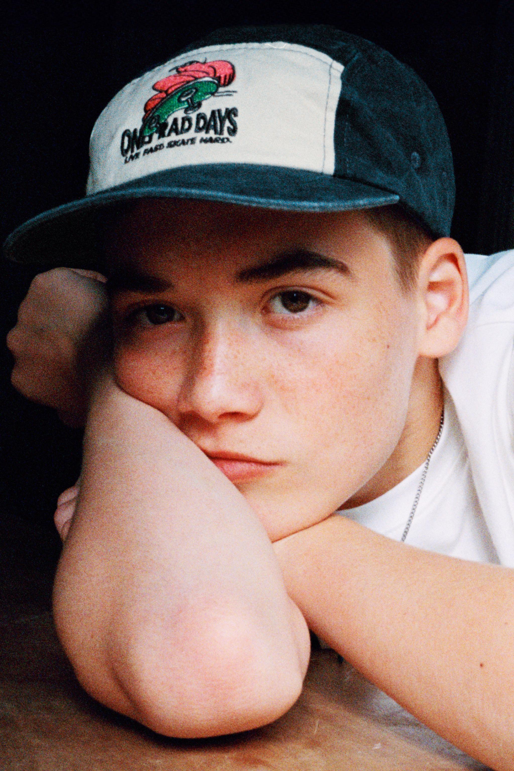 3-14 YEARS/ EMBROIDERED WASHED EFFECT CAP