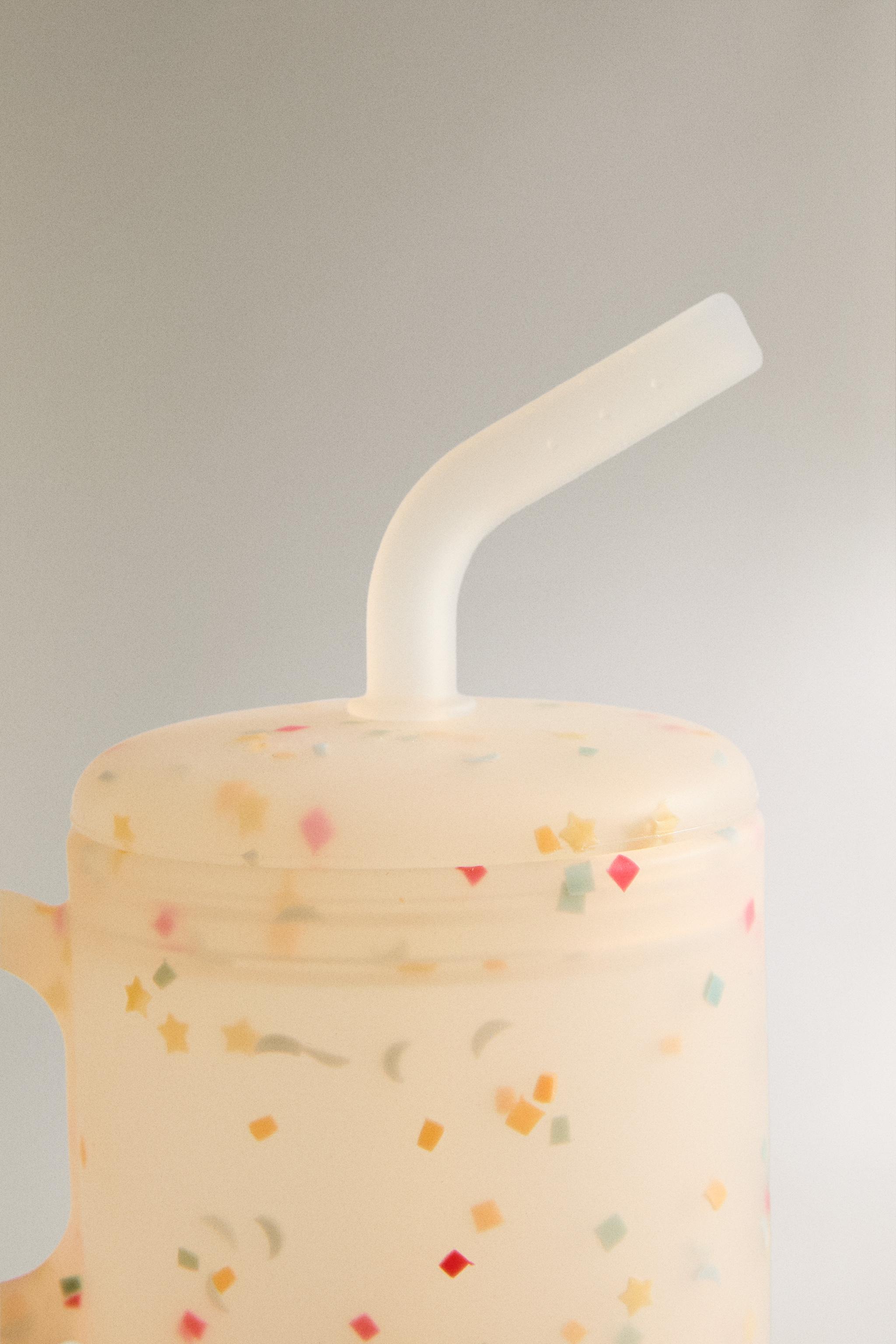 CHILDREN'S SILICONE CONFETTI TUMBLER