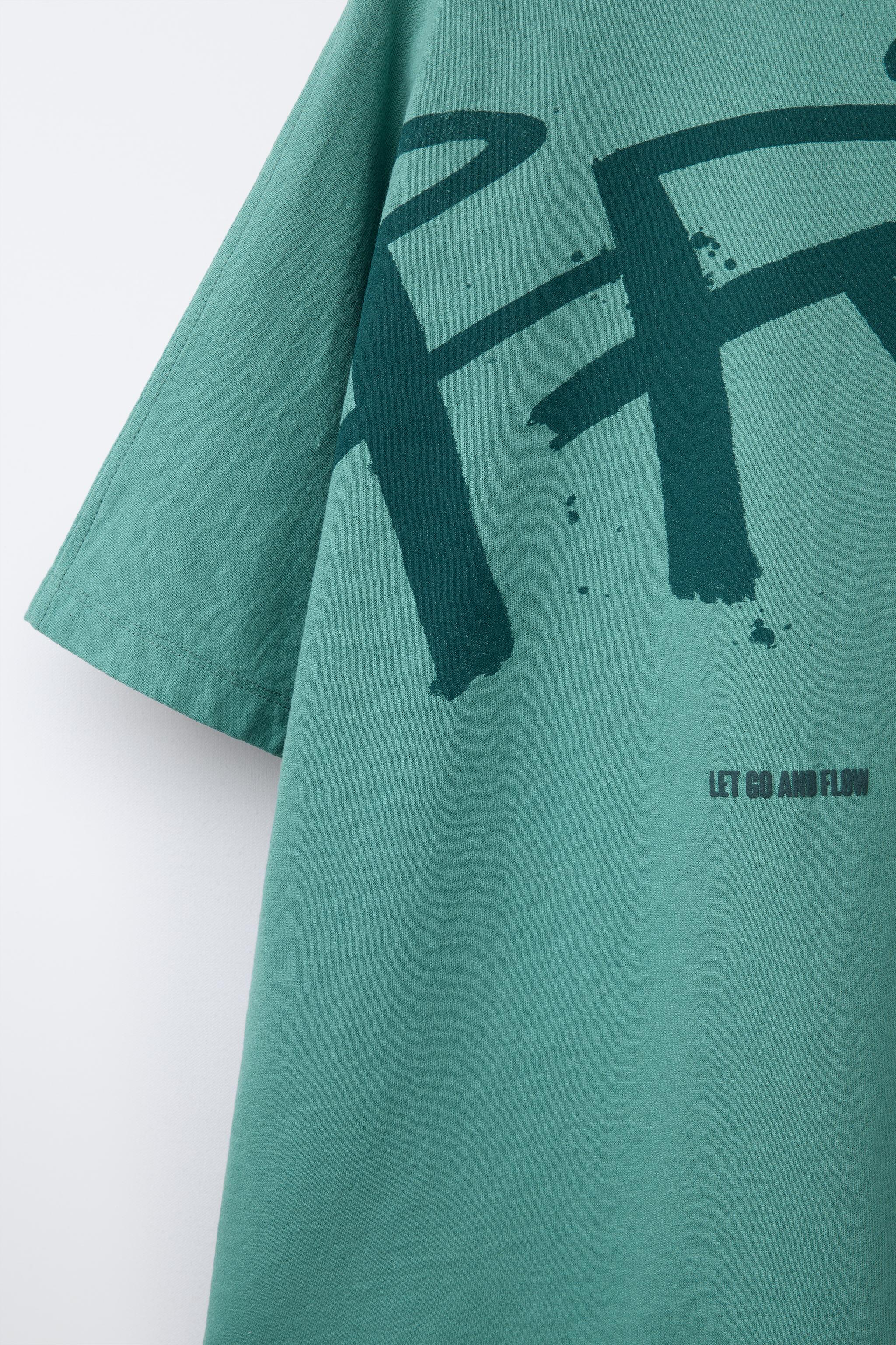 GRAFFITI PRINT T-SHIRT