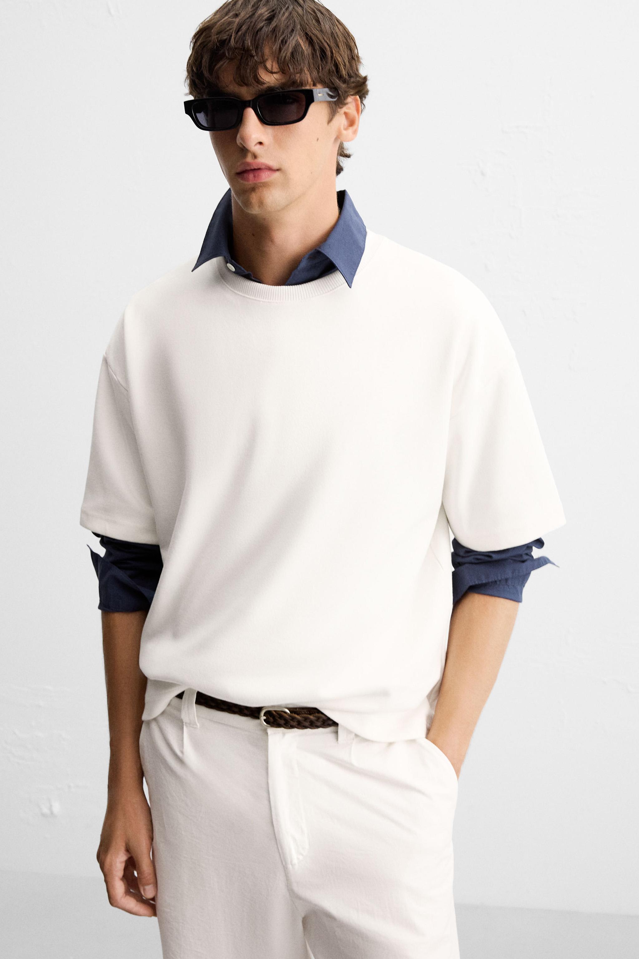 RAISED PRINT SWEATSHIRT