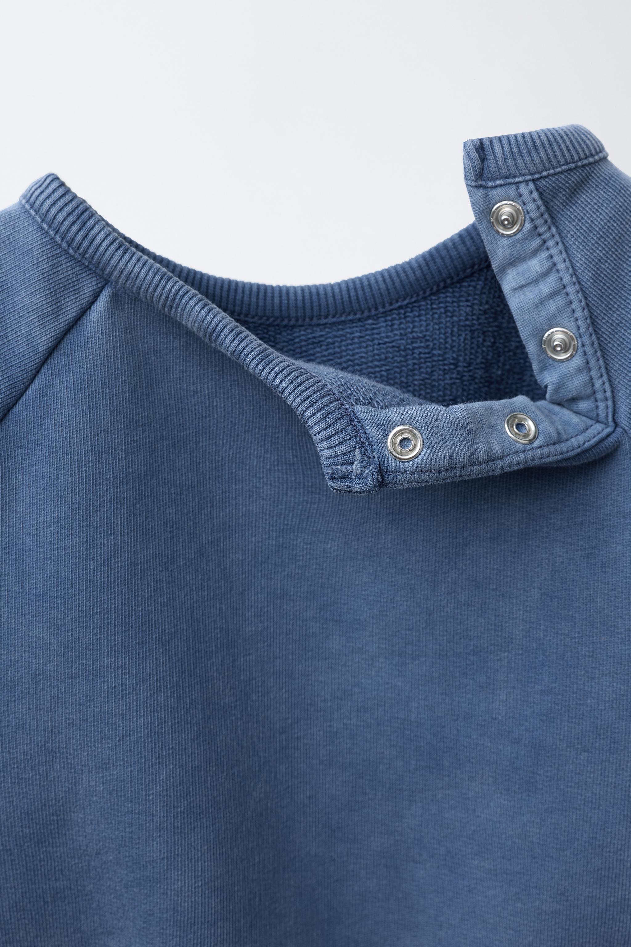 WASHED EFFECT SWEATSHIRT