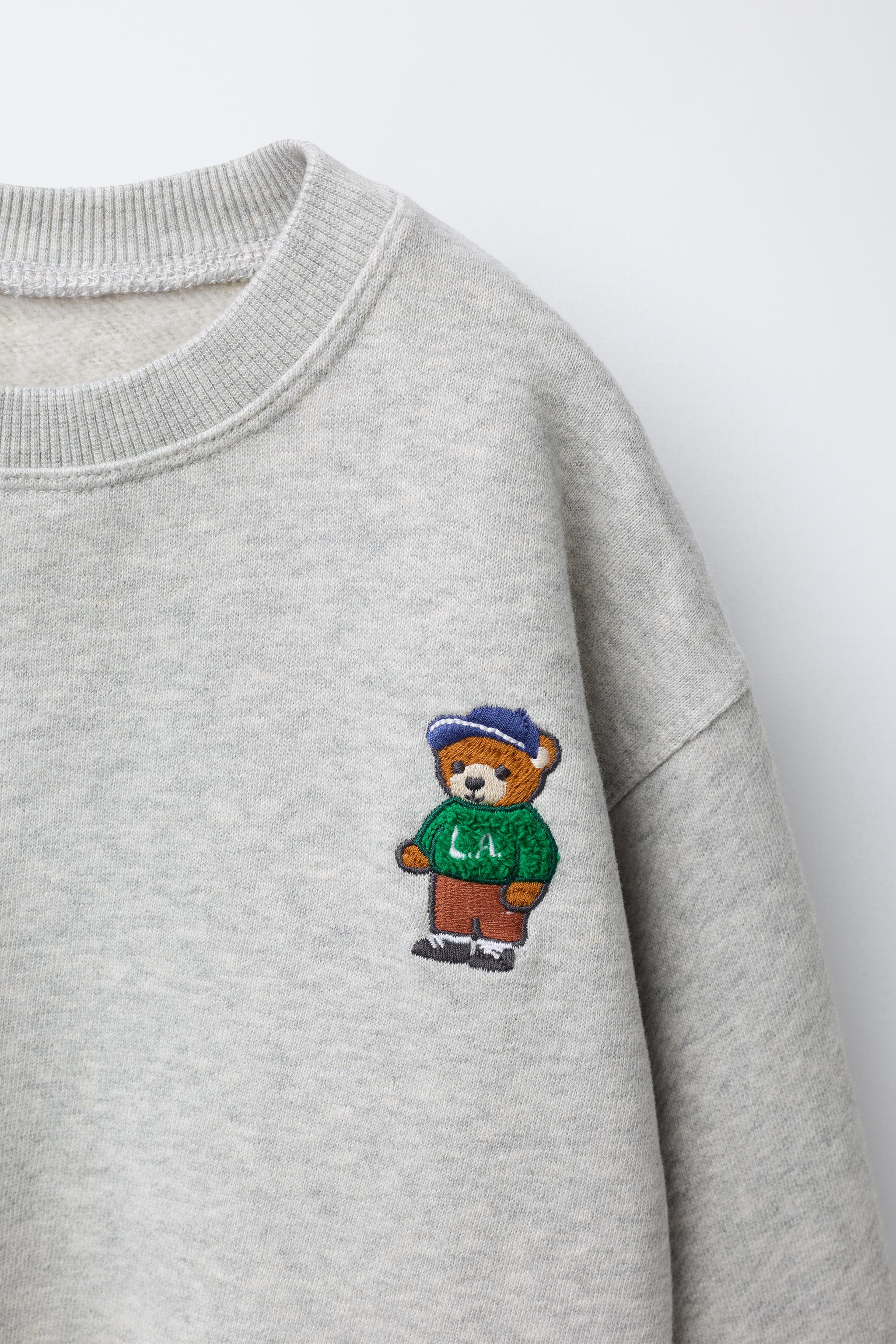 EMBROIDERED BEAR SWEATSHIRT