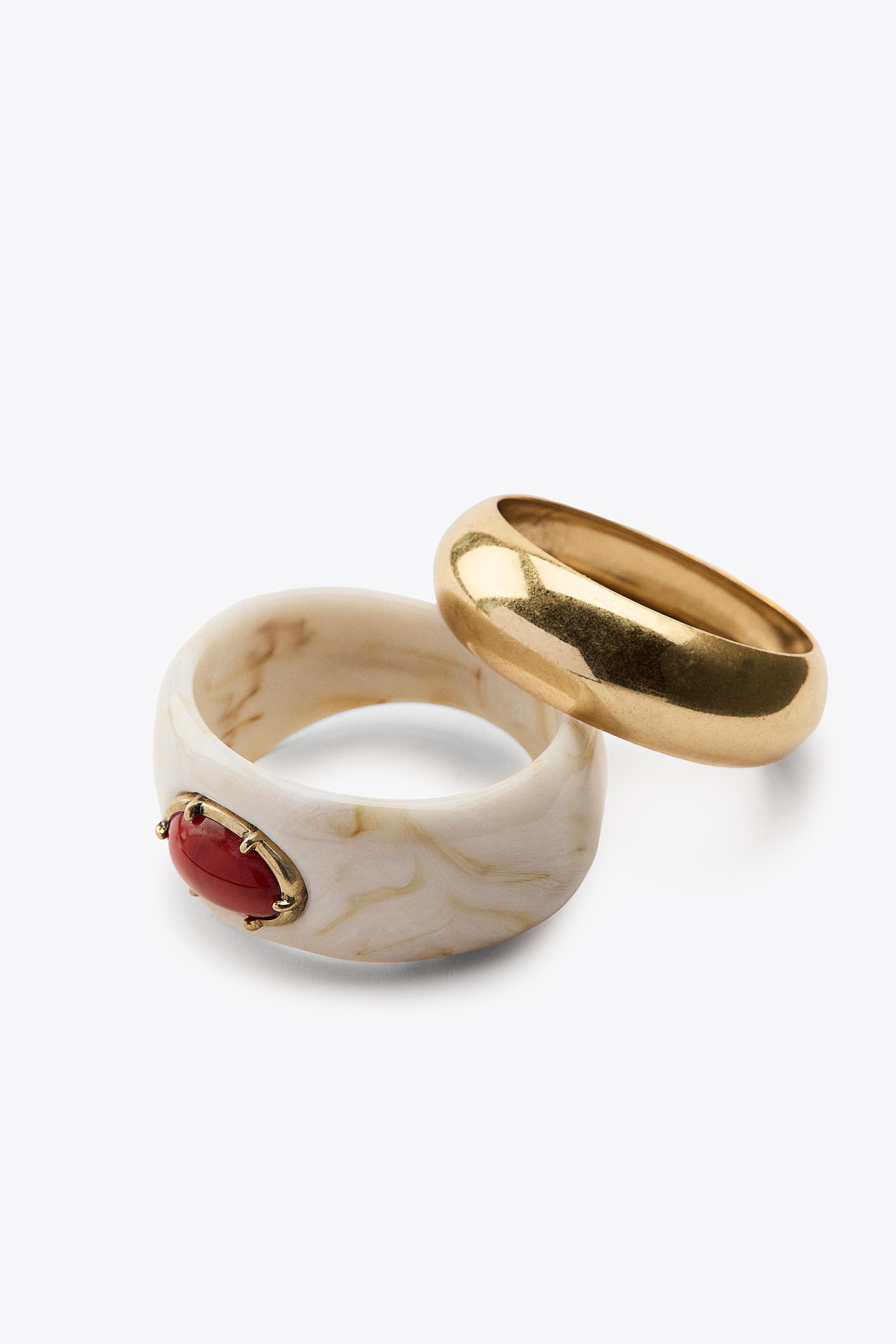 PACK OF RESIN AND METAL BRACELETS