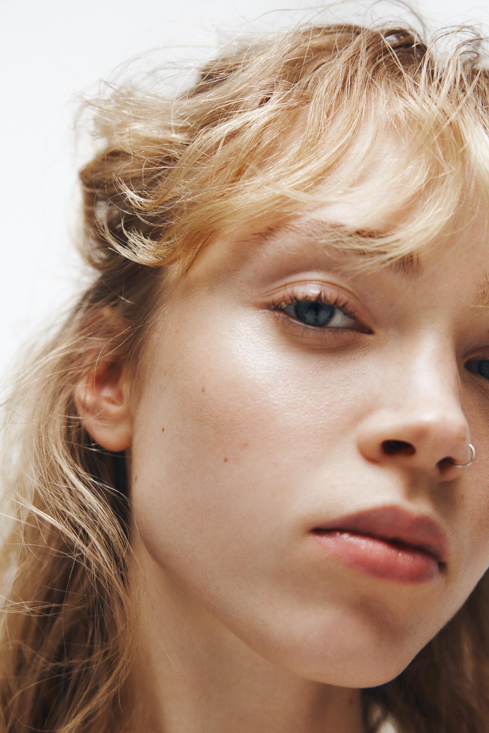 LIQUID HIGHLIGHTER - TEMPTING GLOW