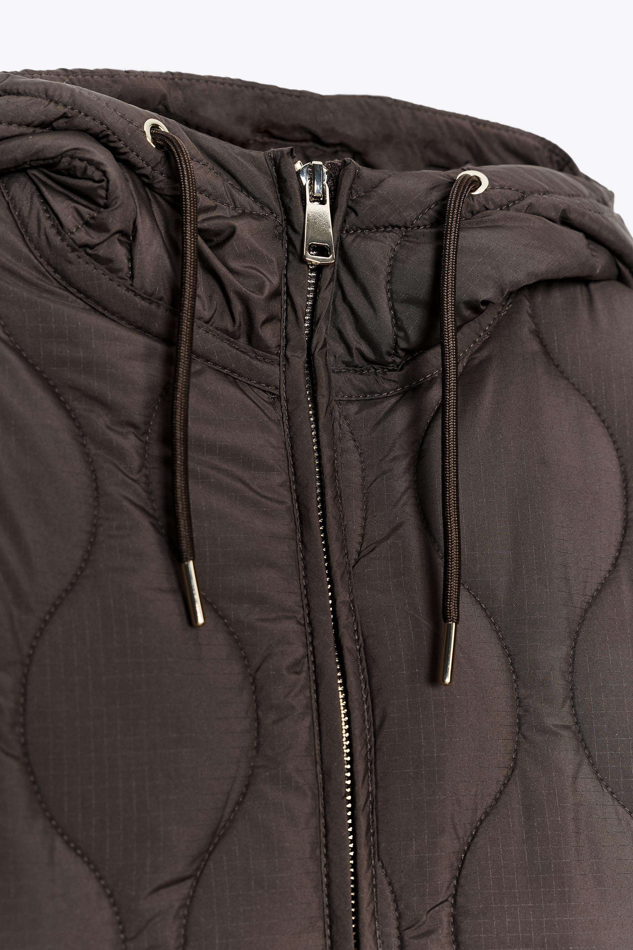 HOODED PUFFER JACKET WITH ADJUSTABLE WAIST